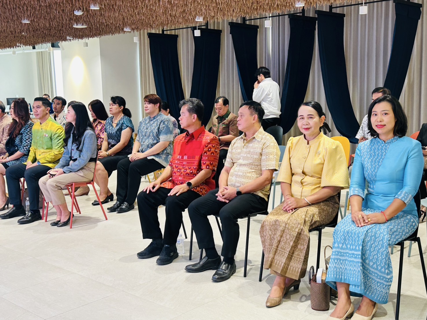 พช.ขอนแก่น : ร่วมงาน “Khonkaen Premium GI” ตอนที่ 2 ไหมมัดหมี่ GI ขอนแก่น ณ Glowfish Khon Kaen ชั้น G Khon Kaen Innovation Centre