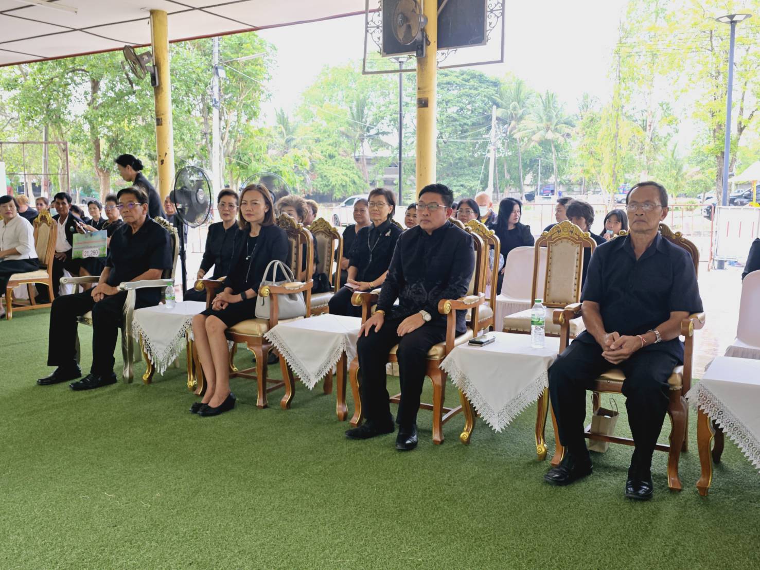 พช.ขอนแก่น : ร่วมงานฌาปนกิจศพ คุณแม่สมจิตร สุนทรพิทักษ์ ของนางสาวกนกอร สุนทรพิทักษ์ นักวิชาการพัฒนาชุมชนอำเภอบ้านฝาง