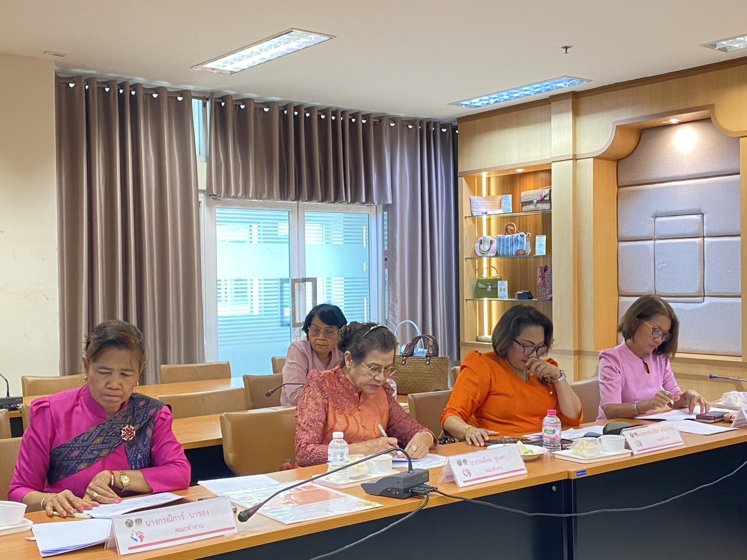 พช.ขอนแก่น : ประชุมคณะทำงานขับเคลื่อนกองทุนพัฒนาบทบาทสตรีจังหวัดขอนแก่น ครั้งที่ 5/2568