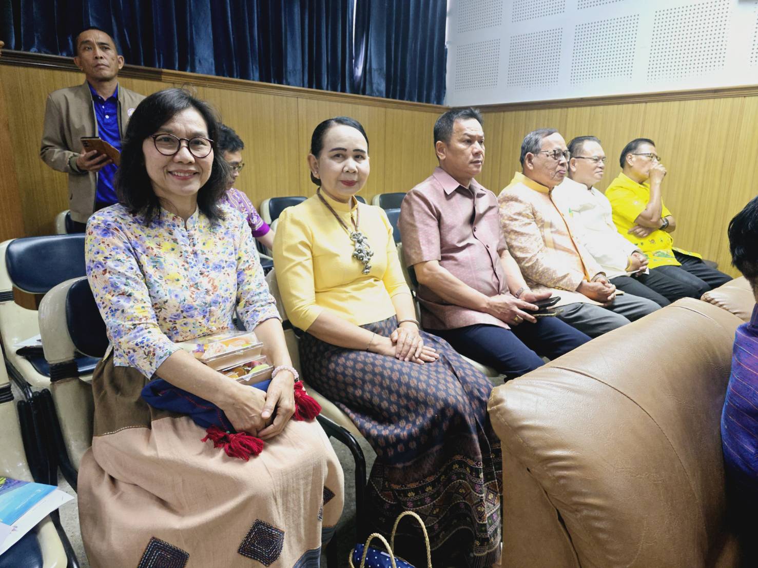 พช.ขอนแก่น : เข้าร่วมสังเกตการณ์ ในการประชุมปรึกษาหารือ เพื่อให้ได้มาซึ่งคณะกรรมการสภาวัฒนธรรมจังหวัดขอนแก่นชุดใหม่