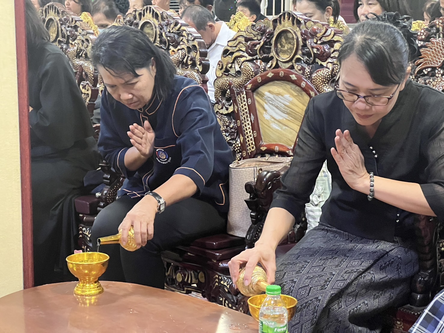 พช.ขอนแก่น : ร่วมเป็นเจ้าภาพฟังสวดพระอภิธรรม คุณแม่สมจิตร สุนทรพิทักษ์ ของนางสาวกนกอร สุนทรพิทักษ์ นักวิชาการพัฒนาชุมชนอำเภอบ้านฝาง