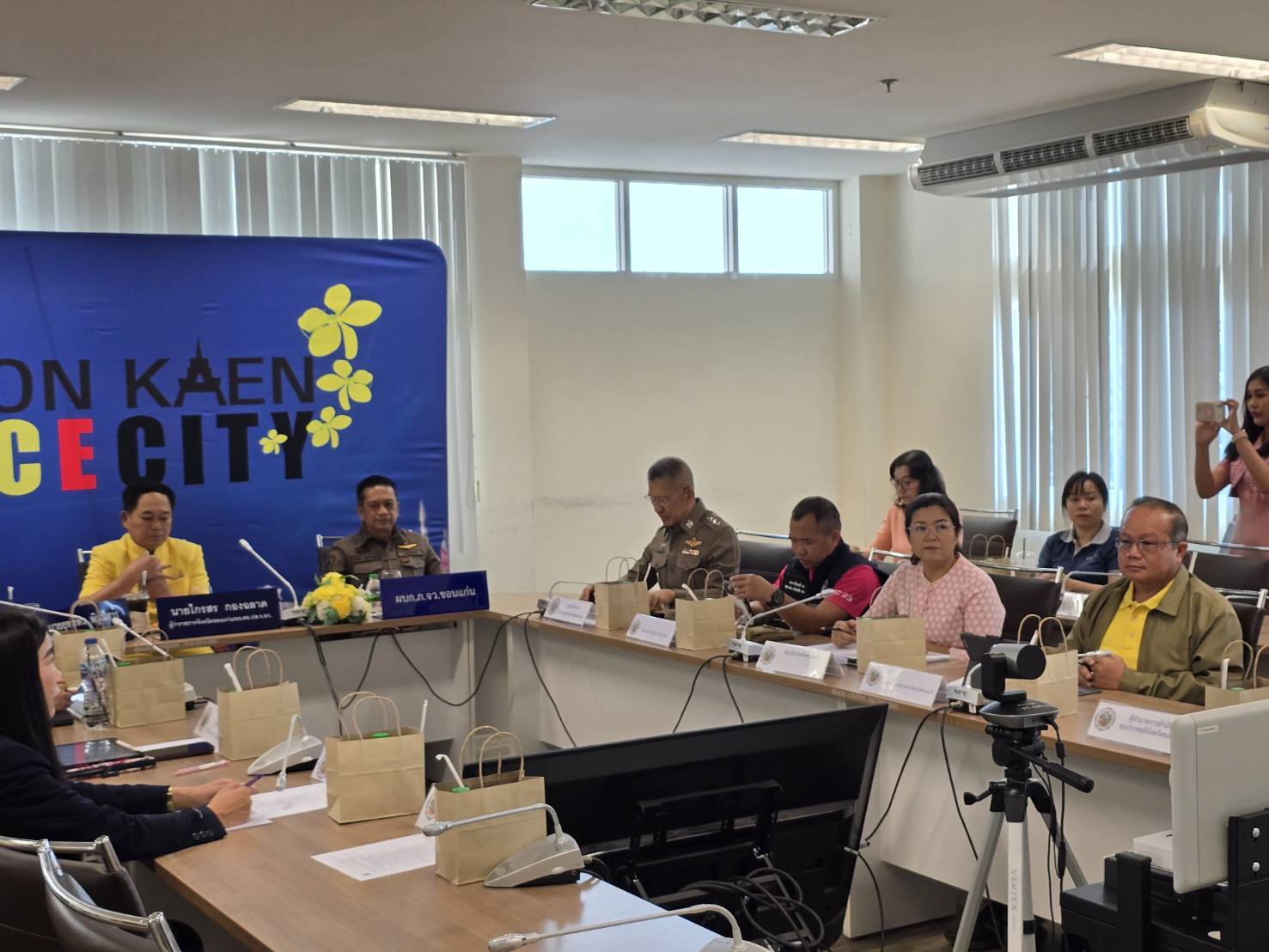 พช.ขอนแก่น : ร่วมประชุมศูนย์ปฏิบัติการติดตามเร่งรัดการบำบัดรักษา ฟื้นฟูสภาพทางสังคม ป้องกันและปราบปรามยาเสพติด (ศปก.ครส.) ครั้งที่ 7/2568