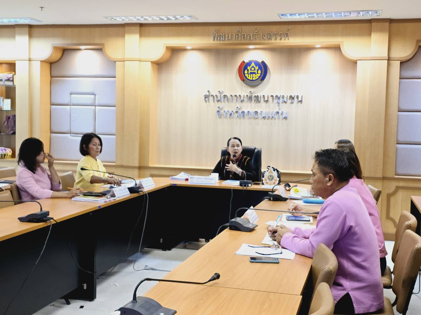 พช.ขอนแก่น : ประชุมยกร่างข้อตกลงการปฏิบัติราชการและการประเมินผลการปฏิบัติราชการของข้าราชการสังกัดสำนักงานพัฒนาชุมชนจังหวัดขอนแก่น