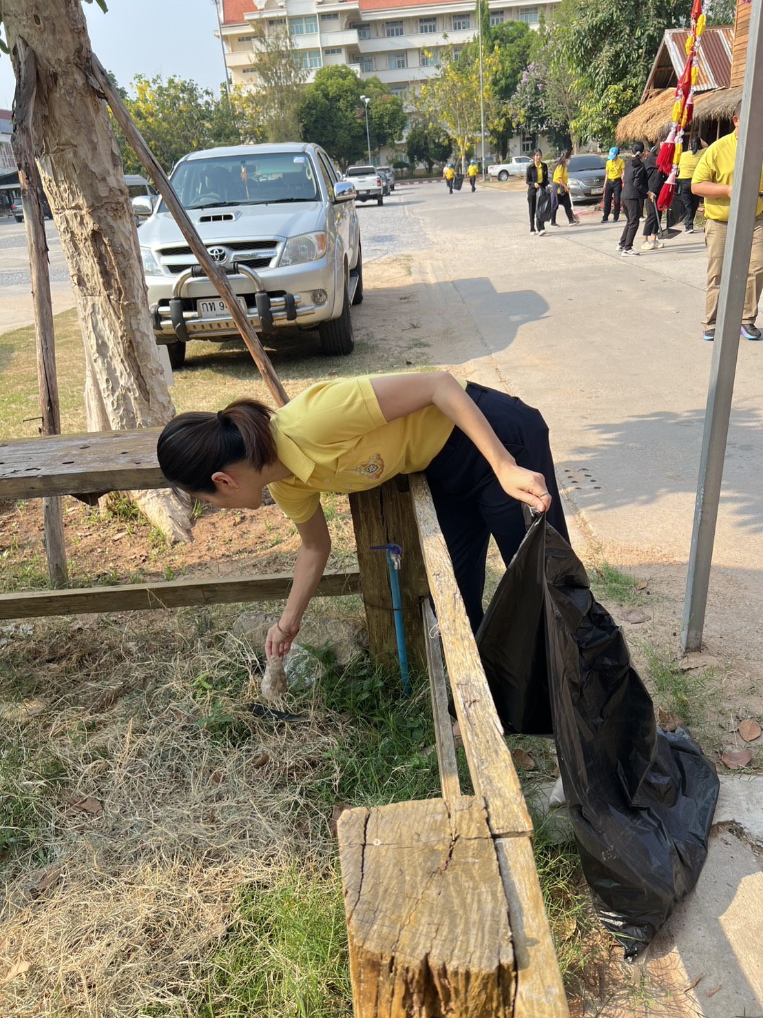 จังหวัดขอนแก่น : จัดกิจกรรมจิตอาสาบำเพ็ญสาธารณประโยชน์เนื่องในวันข้าราชการพลเรือน