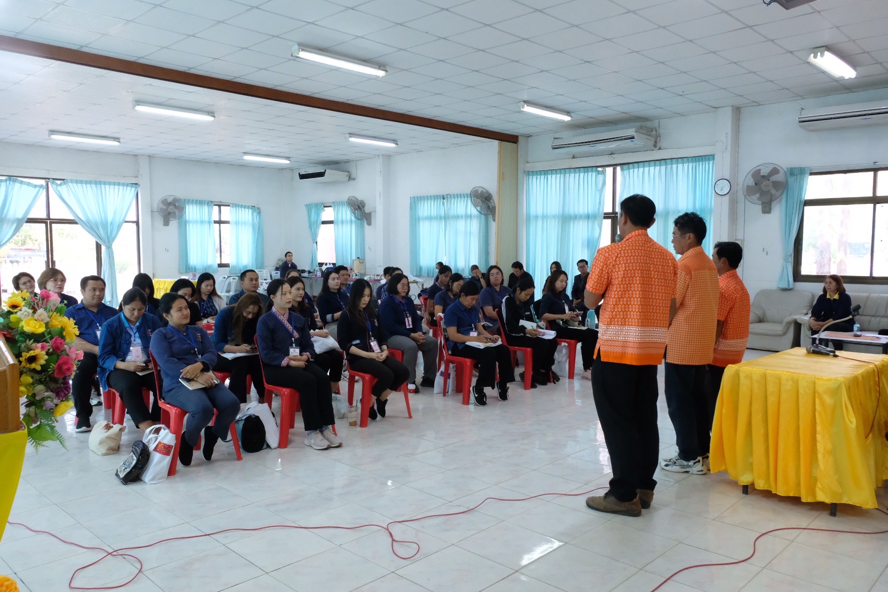 พช.ขอนแก่น : ดำเนินโครงการนวัตกรรมสร้างสรรค์เพื่อชุมชน (7C : Innovation for Smarter CDD Khonkaen) “เติมแฮง แบ่งปัน สานฝัน โคก หนอง นา” กิจกรรม ฝึกอบรมเชิงปฏิบัติการเพิ่มศักยภาพของเจ้าหน้าที่พัฒนาชุมชน “เติมแฮง แบ่งปัน สานฝัน โคก หนอง นา” ณ ศูนย์เรียนรู้เศรษฐกิจพอเพียง บ้านขามป้อม หมู่ 4 ตำบลขัวเรียง อำเภอชุมแพ จังหวัดขอนแก่น (วันที่1)