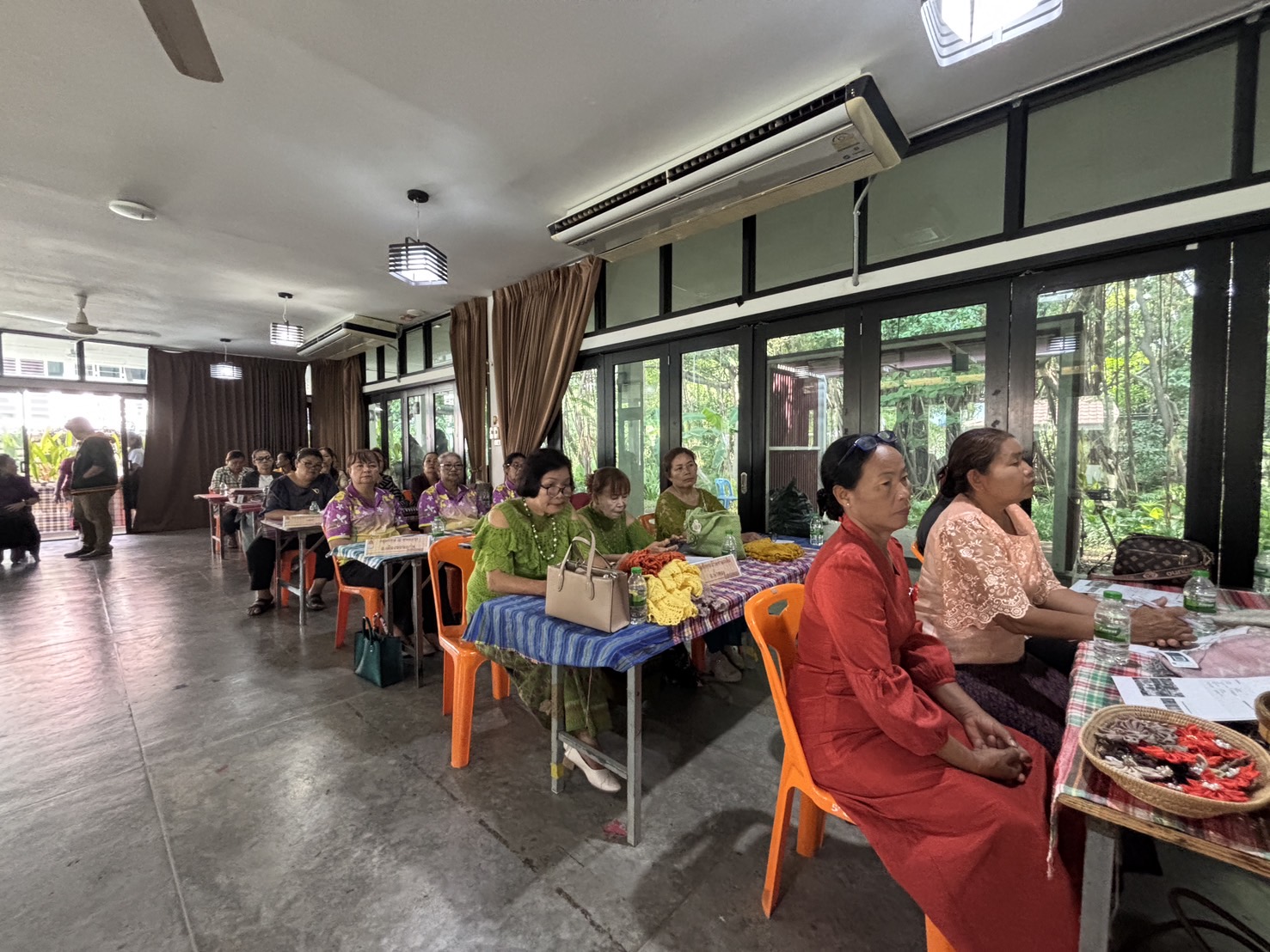 พช.ขอนแก่น : ร่วมเป็นเกียรติพิธีเปิดงานการ “อบรมเชิงปฏิบัติการต่อยอดผลิตภัณฑ์ชุมชน อย่างสร้างสรรค์ให้เกิดการมีส่วนร่วมในชุมชน”