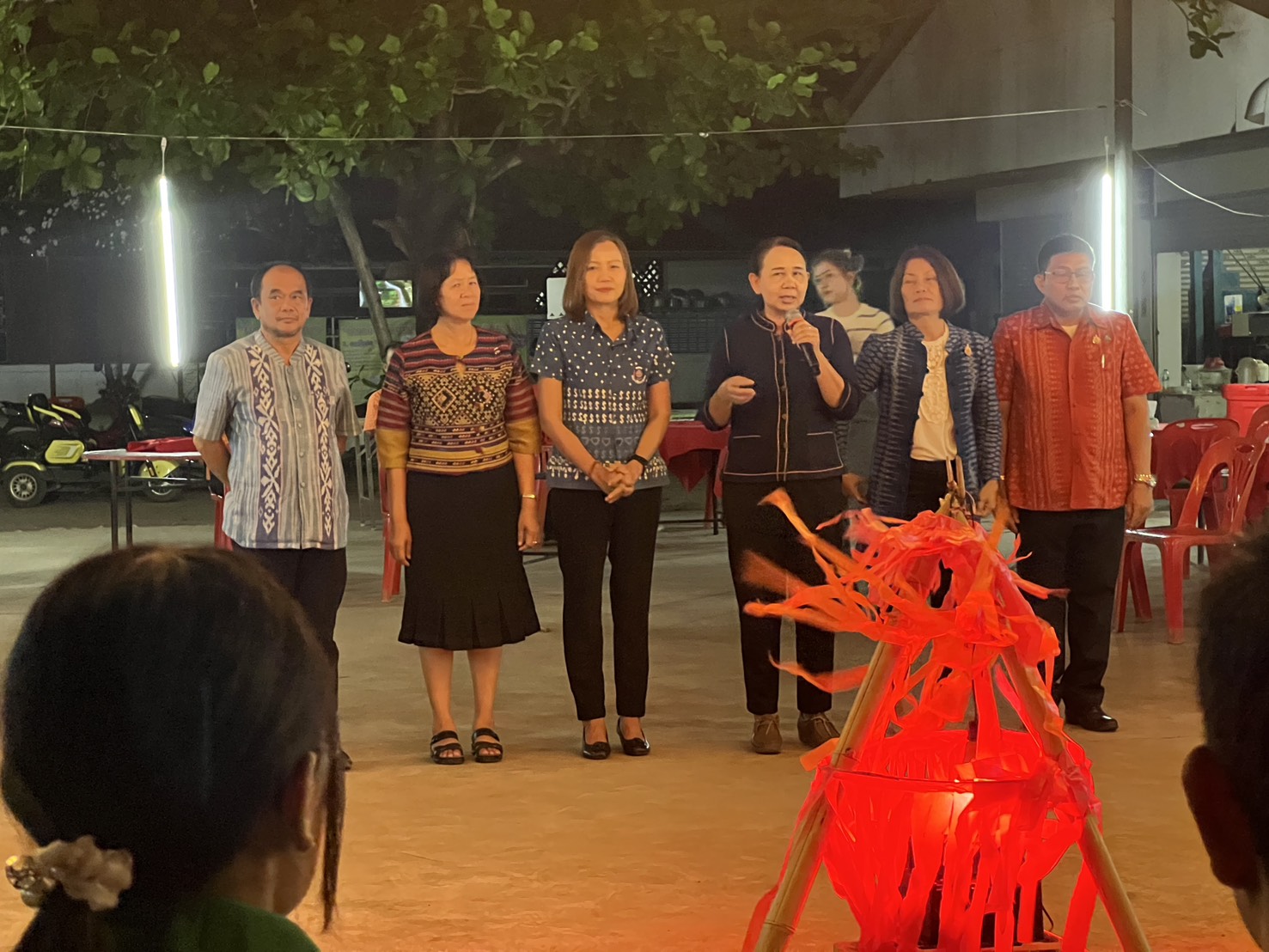 พช.ขอนแก่น : ดำเนินโครงการนวัตกรรมสร้างสรรค์เพื่อชุมชน (7C : Innovation for Smarter CDD Khonkaen) “เติมแฮง แบ่งปัน สานฝัน โคก หนอง นา” กิจกรรม ฝึกอบรมเชิงปฏิบัติการเพิ่มศักยภาพของเจ้าหน้าที่พัฒนาชุมชน “เติมแฮง แบ่งปัน สานฝัน โคก หนอง นา” ณ ศูนย์เรียนรู้เศรษฐกิจพอเพียง บ้านขามป้อม หมู่ 4 ตำบลขัวเรียง อำเภอชุมแพ จังหวัดขอนแก่น (วันที่1)