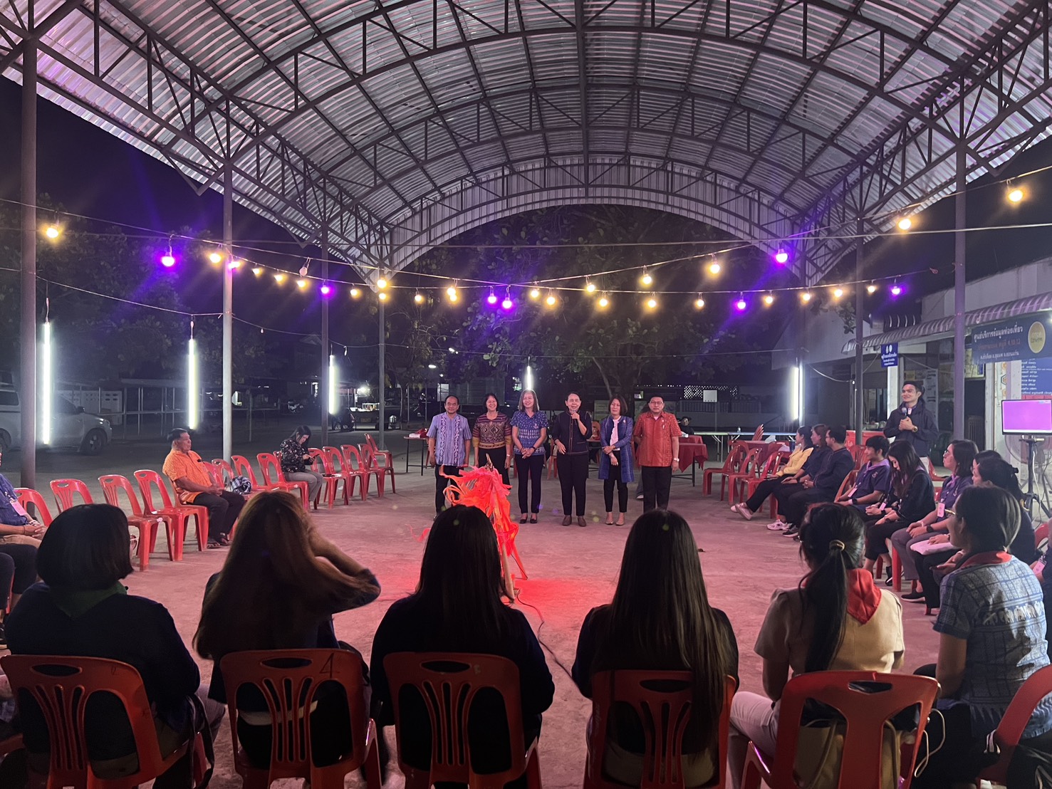 พช.ขอนแก่น : ดำเนินโครงการนวัตกรรมสร้างสรรค์เพื่อชุมชน (7C : Innovation for Smarter CDD Khonkaen) “เติมแฮง แบ่งปัน สานฝัน โคก หนอง นา” กิจกรรม ฝึกอบรมเชิงปฏิบัติการเพิ่มศักยภาพของเจ้าหน้าที่พัฒนาชุมชน “เติมแฮง แบ่งปัน สานฝัน โคก หนอง นา” ณ ศูนย์เรียนรู้เศรษฐกิจพอเพียง บ้านขามป้อม หมู่ 4 ตำบลขัวเรียง อำเภอชุมแพ จังหวัดขอนแก่น (วันที่1)
