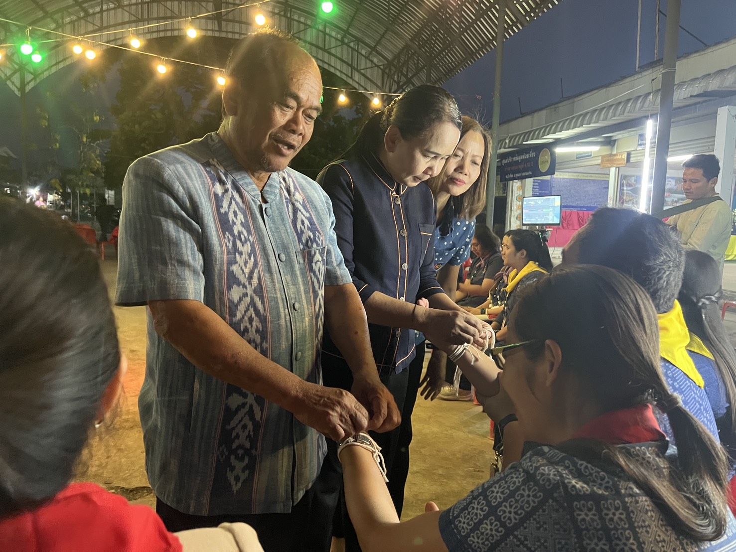 พช.ขอนแก่น : ดำเนินโครงการนวัตกรรมสร้างสรรค์เพื่อชุมชน (7C : Innovation for Smarter CDD Khonkaen) “เติมแฮง แบ่งปัน สานฝัน โคก หนอง นา” กิจกรรม ฝึกอบรมเชิงปฏิบัติการเพิ่มศักยภาพของเจ้าหน้าที่พัฒนาชุมชน “เติมแฮง แบ่งปัน สานฝัน โคก หนอง นา” ณ ศูนย์เรียนรู้เศรษฐกิจพอเพียง บ้านขามป้อม หมู่ 4 ตำบลขัวเรียง อำเภอชุมแพ จังหวัดขอนแก่น (วันที่1)