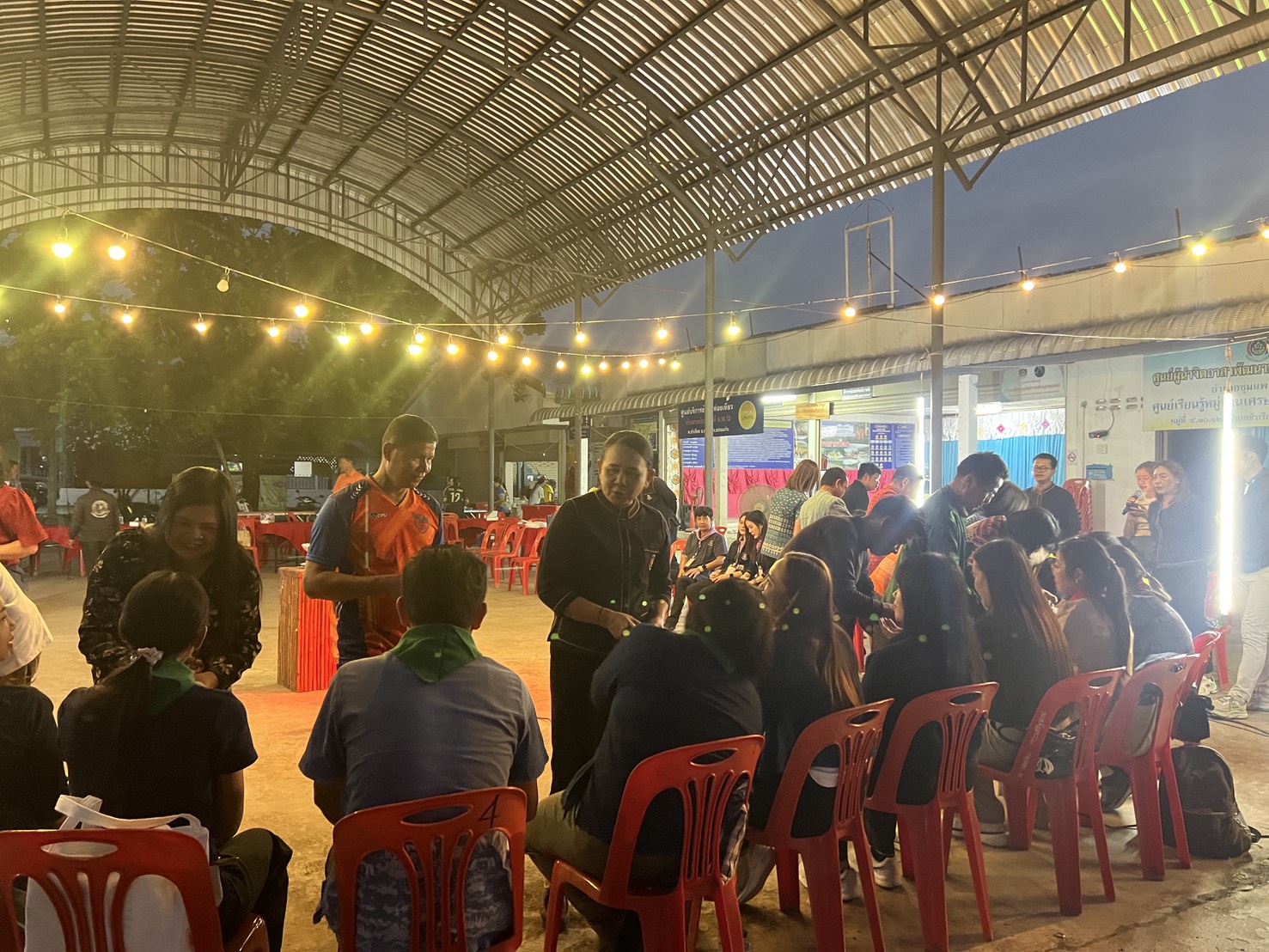 พช.ขอนแก่น : ดำเนินโครงการนวัตกรรมสร้างสรรค์เพื่อชุมชน (7C : Innovation for Smarter CDD Khonkaen) “เติมแฮง แบ่งปัน สานฝัน โคก หนอง นา” กิจกรรม ฝึกอบรมเชิงปฏิบัติการเพิ่มศักยภาพของเจ้าหน้าที่พัฒนาชุมชน “เติมแฮง แบ่งปัน สานฝัน โคก หนอง นา” ณ ศูนย์เรียนรู้เศรษฐกิจพอเพียง บ้านขามป้อม หมู่ 4 ตำบลขัวเรียง อำเภอชุมแพ จังหวัดขอนแก่น (วันที่1)