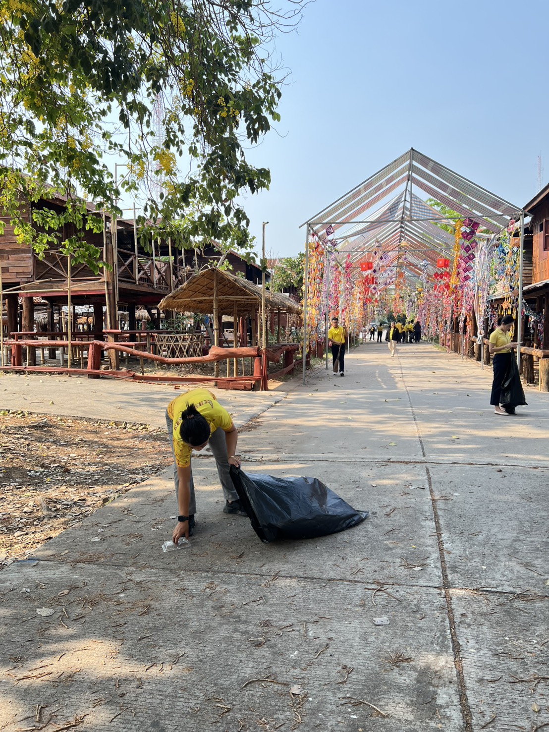 จังหวัดขอนแก่น : จัดกิจกรรมจิตอาสาบำเพ็ญสาธารณประโยชน์เนื่องในวันข้าราชการพลเรือน
