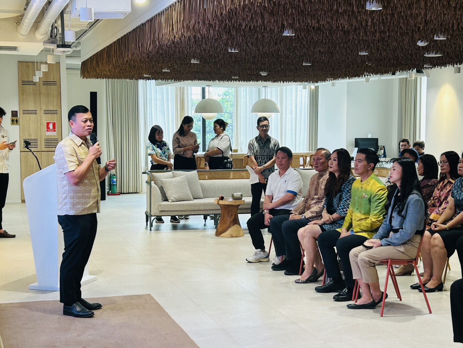 พช.ขอนแก่น : ร่วมงาน “Khonkaen Premium GI” ตอนที่ 2 ไหมมัดหมี่ GI ขอนแก่น ณ Glowfish Khon Kaen ชั้น G Khon Kaen Innovation Centre