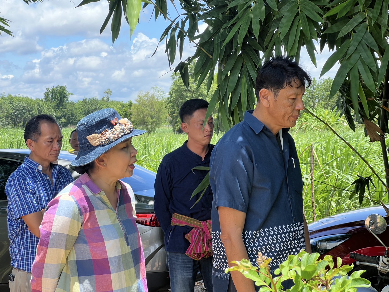 พช.ขอนแก่น : ลงพื้นที่ร่วมกับสำนักงานพัฒนาชุมชนอำเภอหนองเรือ เยี่ยมชมศูนย์เรียนรู้ฯโคก หนอง นา ของนางทัศนีย์ หีบแก้ว บ้านโนนทัน อำเภอหนองเรือ จังหวัดขอนแก่น
