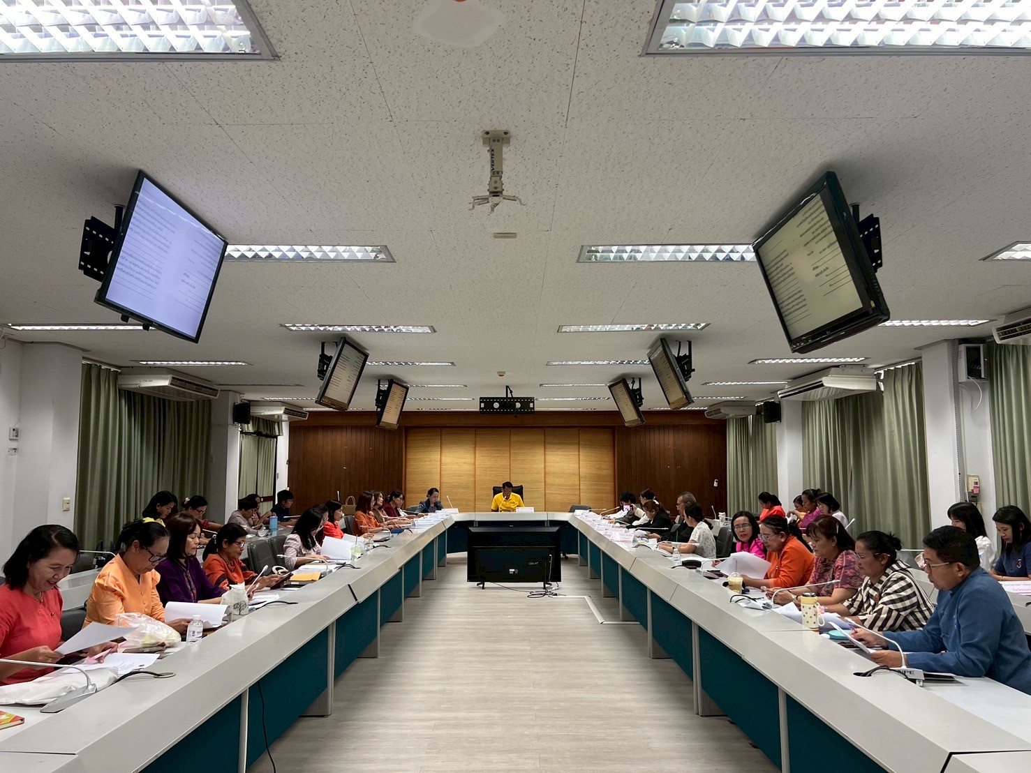 พช.ขอนแก่น : จัดประชุมคณะกรรมการคัดเลือกคนกองทุนพัฒนาสตรี ดีเด่นประจำปี 2568 จังหวัดขอนแก่น ครั้งที่1/2568