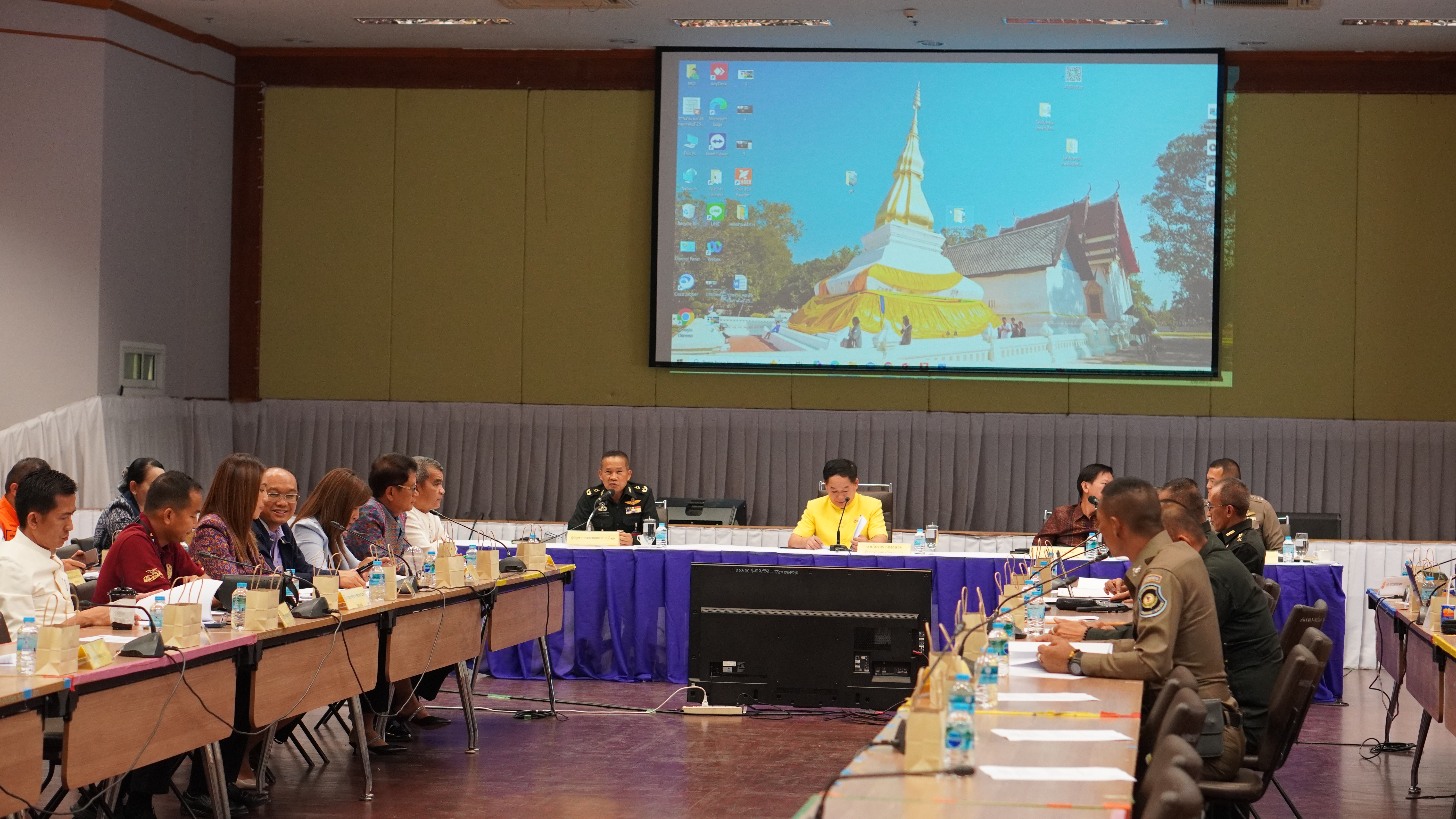 จังหวัดขอนแก่น : ประชุมเตรียมการถวายความปลอดภัยแด่ สมเด็จพระกนิษฐาธิราชเจ้า กรมสมเด็จพระเทพรัตนราชสุดาฯ สยามบรมราชกุมารี เสด็จแทนพระองค์ไปในการพระราชทานปริญญาบัตรแก่ผู้สำเร็จการศึกษาจากมหาวิทยาลัยมหาสารคาม