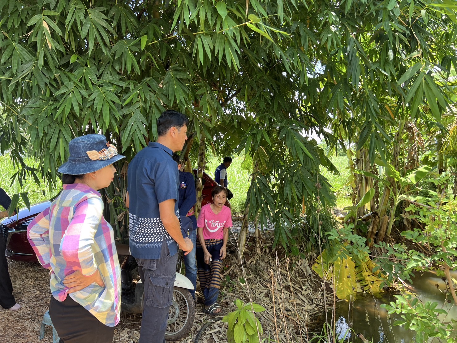 พช.ขอนแก่น : ลงพื้นที่ร่วมกับสำนักงานพัฒนาชุมชนอำเภอหนองเรือ เยี่ยมชมศูนย์เรียนรู้ฯโคก หนอง นา ของนางทัศนีย์ หีบแก้ว บ้านโนนทัน อำเภอหนองเรือ จังหวัดขอนแก่น