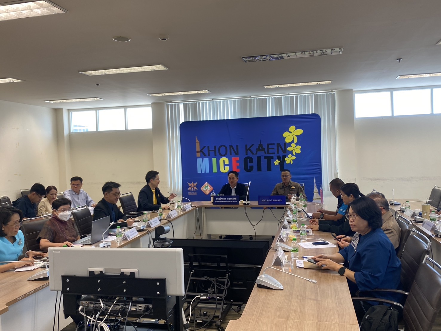 พช.ขอนแก่น : ร่วมประชุมศูนย์ปฏิบัติการติดตามเร่งรัดการบำบัดรักษา ฟื้นฟูสภาพทางสังคม ป้องกันและปราบปรามยาเสพติด (ศปก.ครส.) ครั้งที่ 8/2568