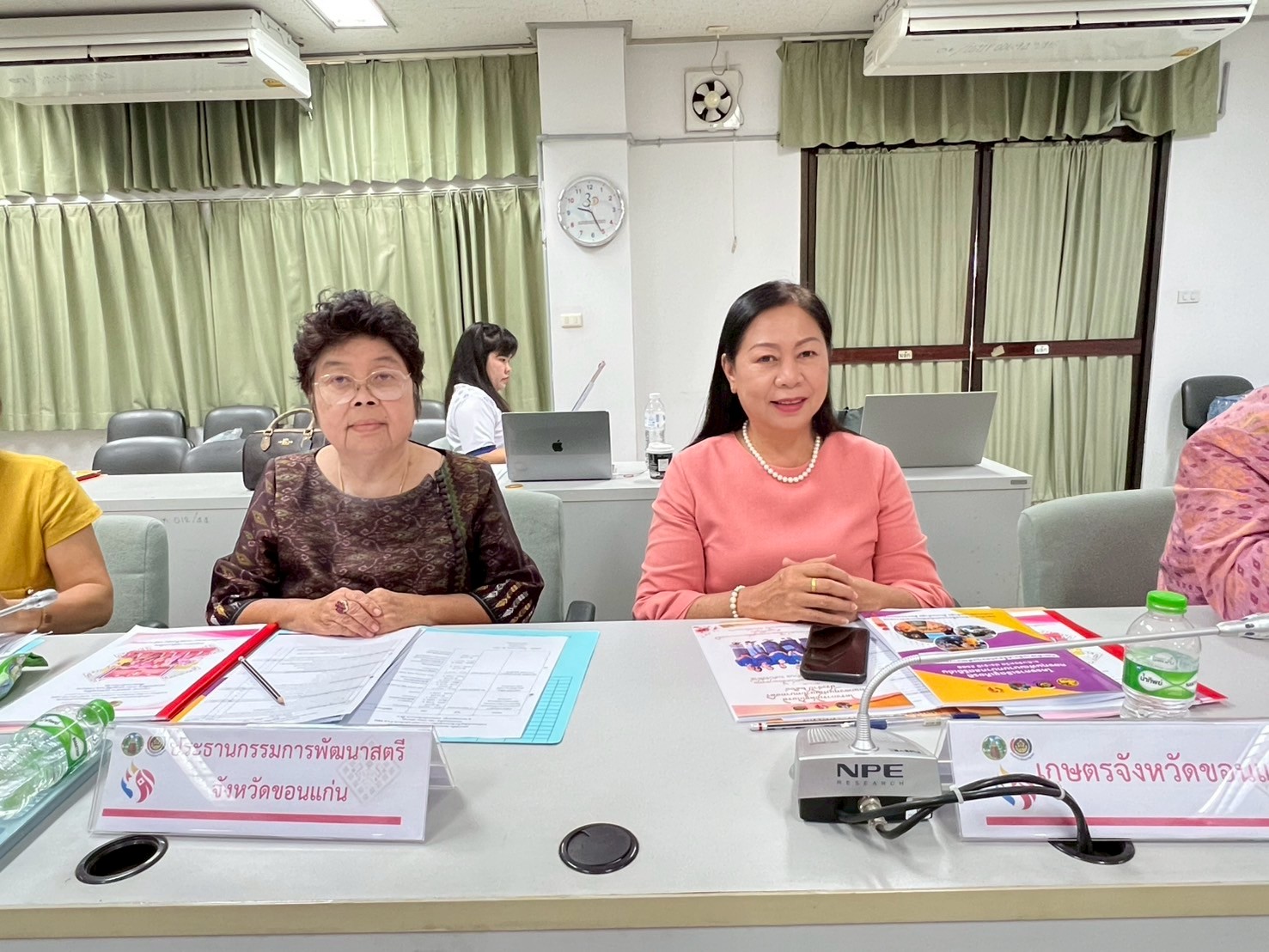 พช.ขอนแก่น : ดำเนินโครงการเชิดชูเกียรติคนกองทุนพัฒนาบทบาทสตรี ประจำปี 2568 กิจกรรมที่ 1 การคัดเลือกคนกองทุนพัฒนาบทบาทสตรีดีเด่น ระดับจังหวัด ผ่านระบบการประชุมทางไกล Cisco WebEx (วันที่2 ประเภท คณะทำงานขับเคลื่อนฯ)