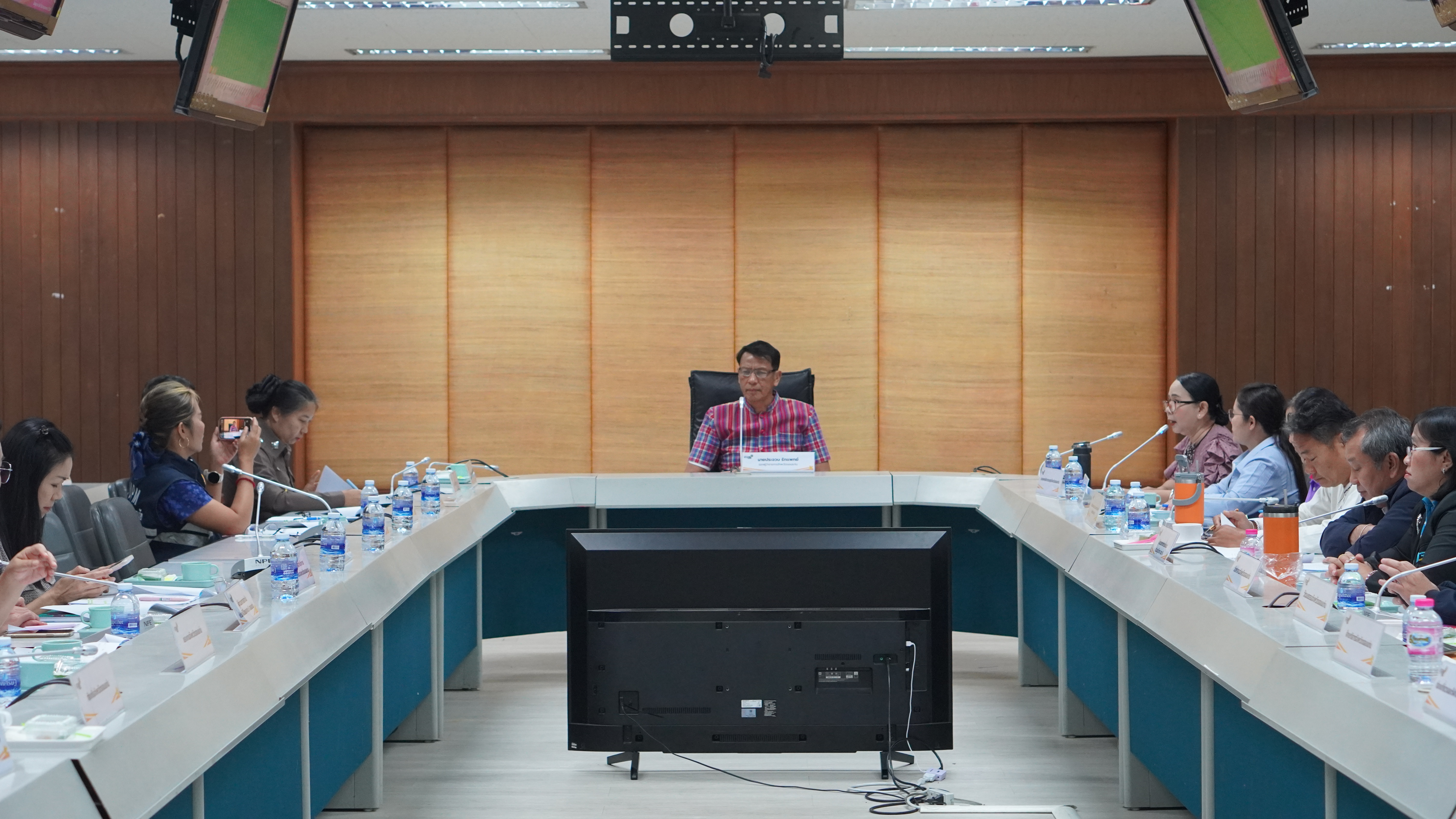 พช.ขอนแก่น : ประชุมนำเสนอผลการจัดเก็บและรับรองคุณภาพข้อมูลความจำเป็นพื้นฐาน (จปฐ.) ปี 2567