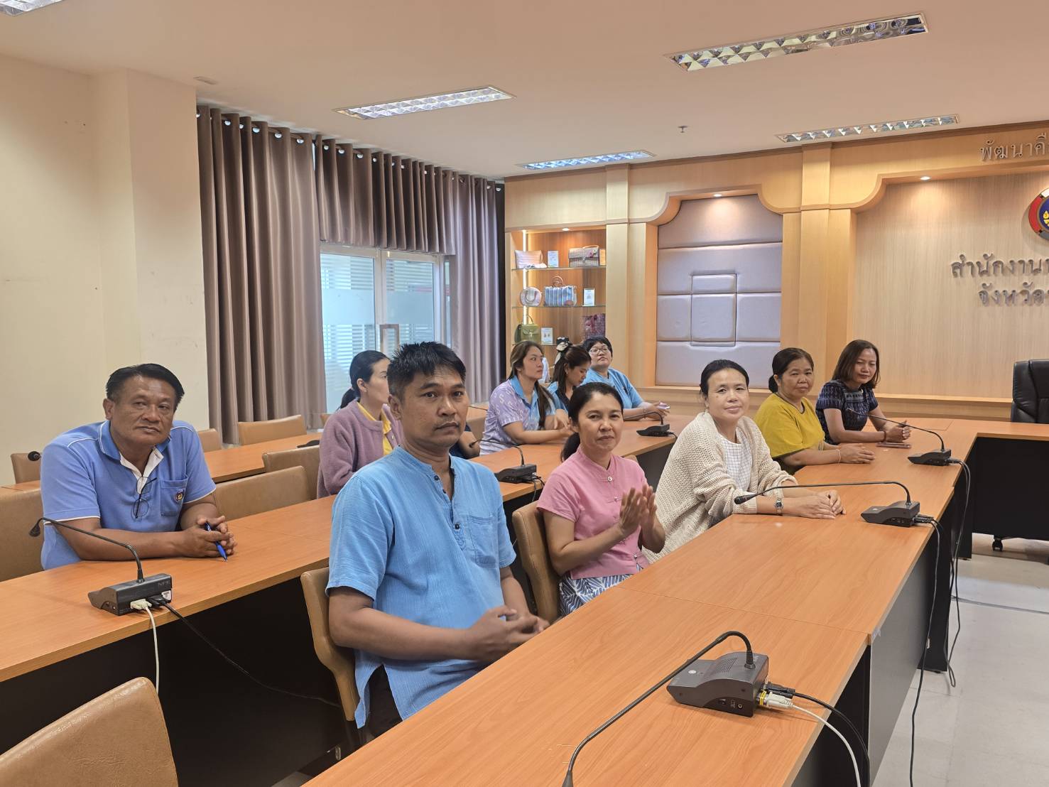 สำนักงานพัฒนาชุมชนจังหวัดขอนแก่นพร้อมทั้งบุคลากรในสังกัด เข้าร่วมพิธีเจริญพระพุทธมนต์ เจริญจิตตภาวนา (ออนไลน์) และร่วมจัดกิจกรรม “รวมพลังสร้างสัปปายะสู่วัดด้วยวิถี 5ส” (Big Cleaning Day) เพื่อเฉลิมพระเกียรติและถวายเป็นพระราชกุศลแด่สมเด็จพระนางเจ้า ฯ พระบรมราชินี เนื่องในโอกาสวันเฉลิมพระชนมพรรษา 3 มิถุนายน 2568