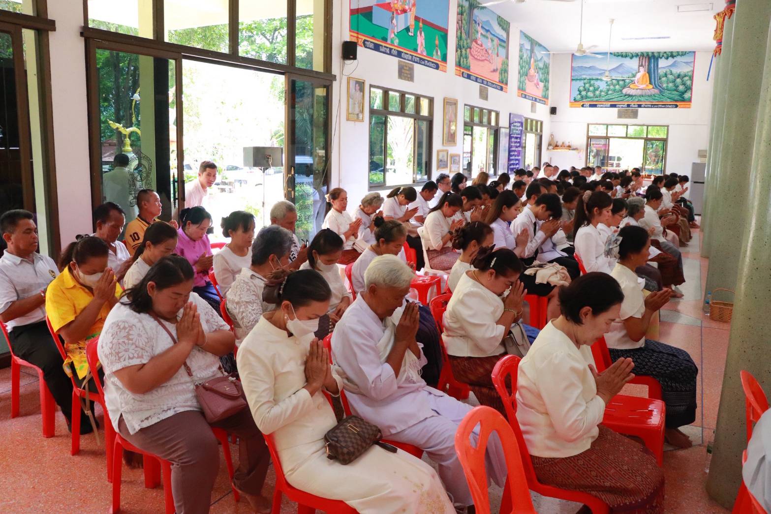 พช.ขอนแก่น : เข้าร่วมโครงการเข้าวัดปฎิบัติธรรมสวนะ ศรัทธาอิ่มบุญ อุดหนุนชุมชน จังหวัดขอนแก่น ประจำปีงบประมาณ พ.ศ. 2568