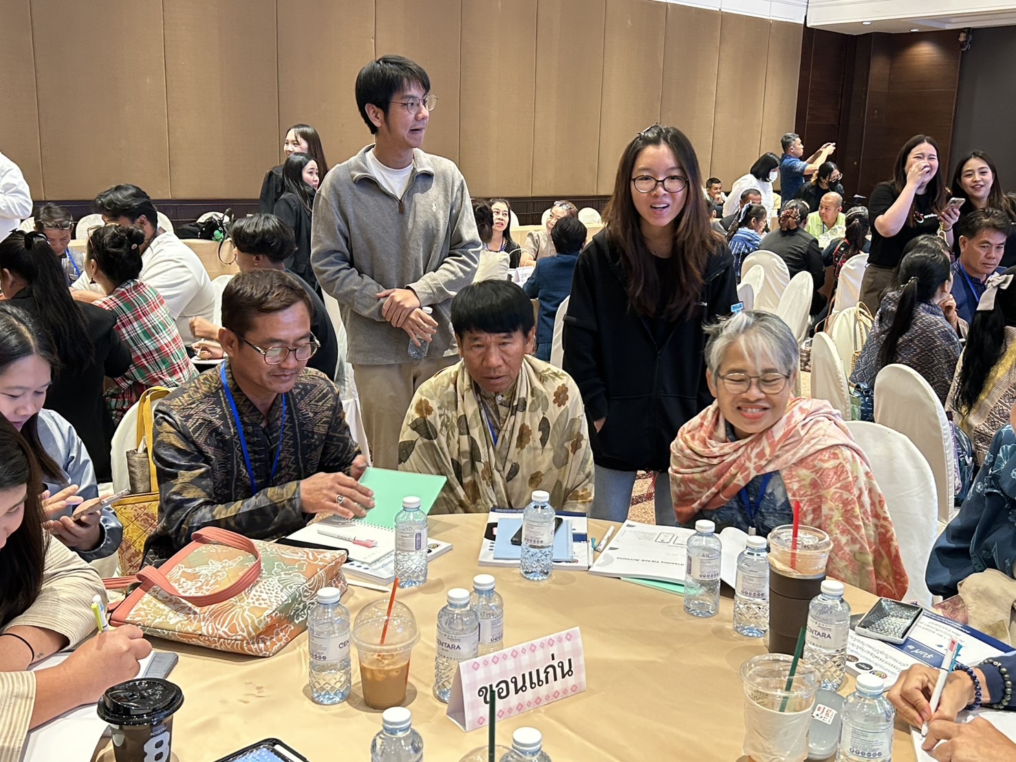 พช.ขอนแก่น : เข้าร่วมประชุมเชิงปฏิบัติการพัฒนาผู้ประกอบการสู่การเป็นผู้จำหน่ายมืออาชีพ รุ่นที่ 2 ระหว่างวันที่ 20 – 21 พฤษภาคม 2568 ณ โรงแรมเซ็นทรา อุดรธานี จังหวัดอุดรธานี