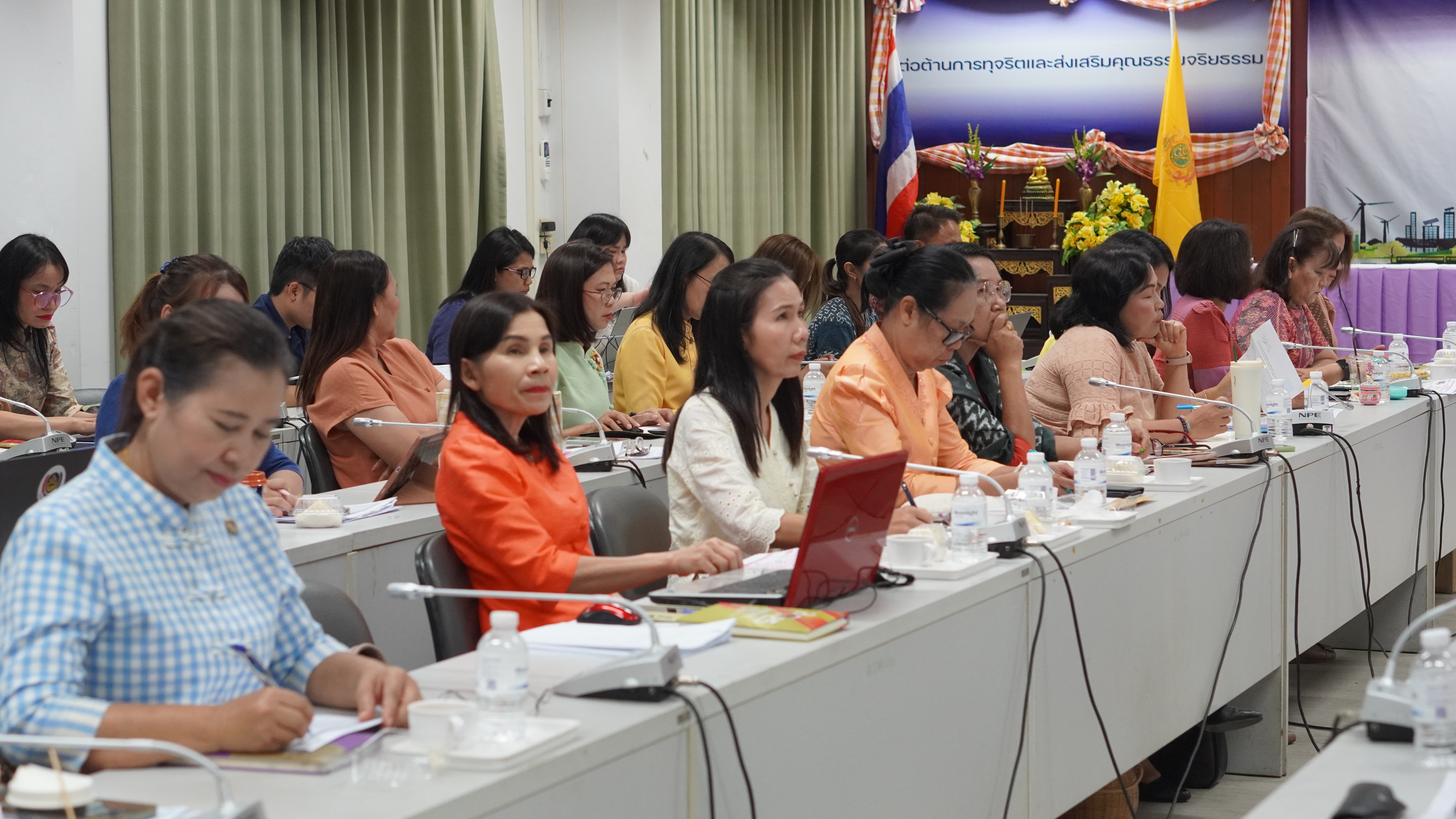 พช.ขอนแก่น : จัดประชุมติดตาม เร่งรัด การบริหารจัดการหนี้ค้างชำระกองทุนพัฒนาบทบาทสตรี คลินิกแก้หนี้สตรี คุณพร้อมจ่าย เราพร้อมจบ DEBT Clinic By CDK ครั้งที่ 1/2568