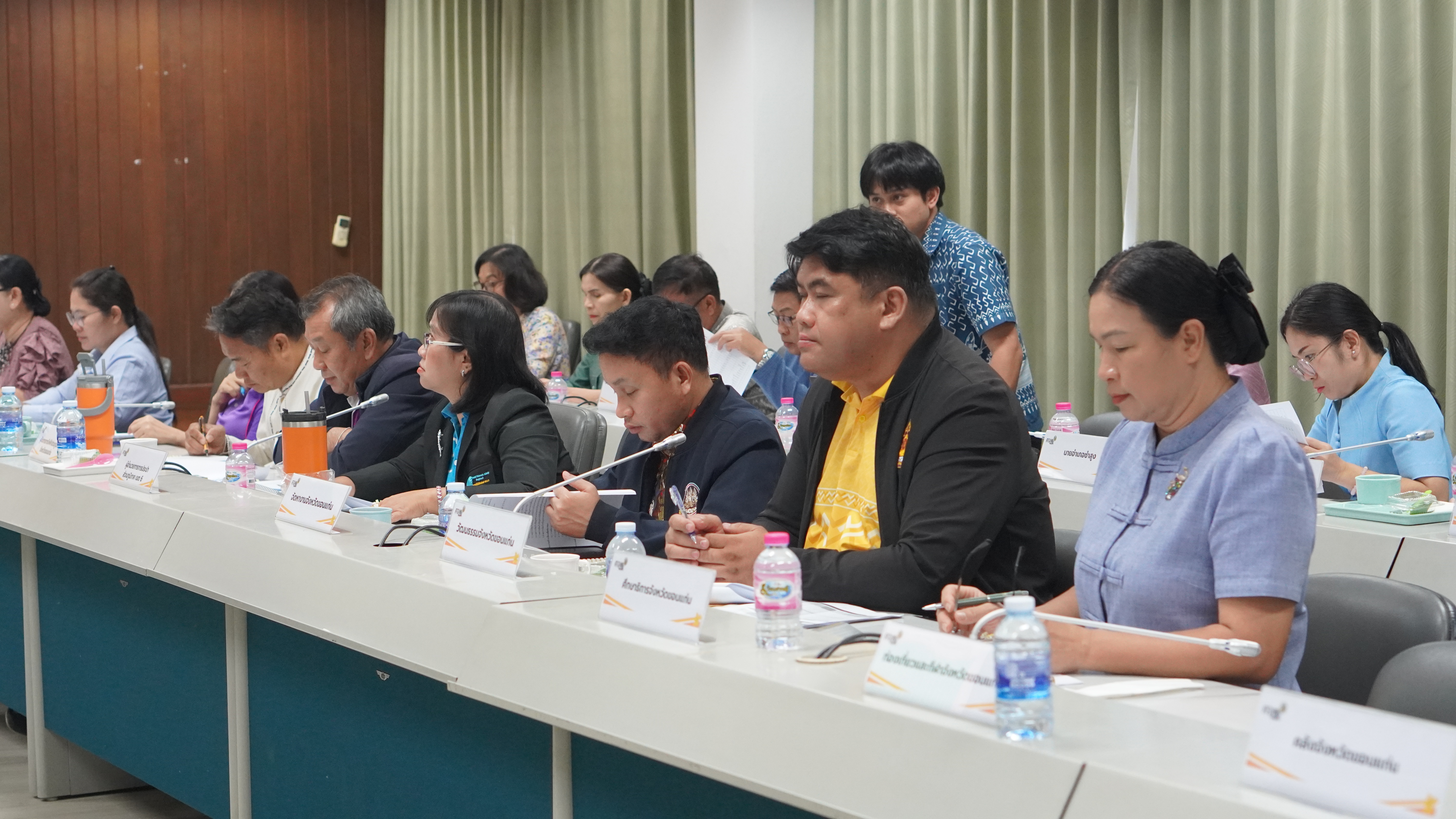 พช.ขอนแก่น : ประชุมนำเสนอผลการจัดเก็บและรับรองคุณภาพข้อมูลความจำเป็นพื้นฐาน (จปฐ.) ปี 2567