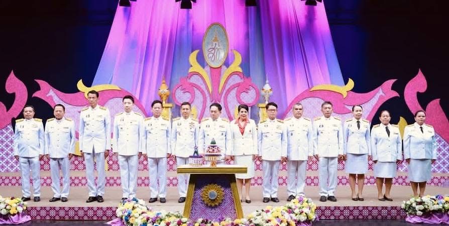 พช.ขอนแก่น : ร่วมบันทึกเทปถวายพระพรชัยมงคล สมเด็จพระนางเจ้าสุทิดา พัชรสุธาพิมลลักษณ พระบรมราชินี เนื่องในโอกาสวันเฉลิม พระชนมพรรษา 3 มิถุนายน 2568 เพื่อแสดงความจงรักภักดีและสำนึกในพระมหากรุณาธิคุณ วันนี้ (23 พฤษภาคม 2568) ณ ส่วนบริหารกิจการโทรทัศน์ ภาคตะวันออกเฉียงเหนือ จังหวัดขอนแก่น สำนักงานประชาสัมพันธ์ที่ 1 ขอนแก่น