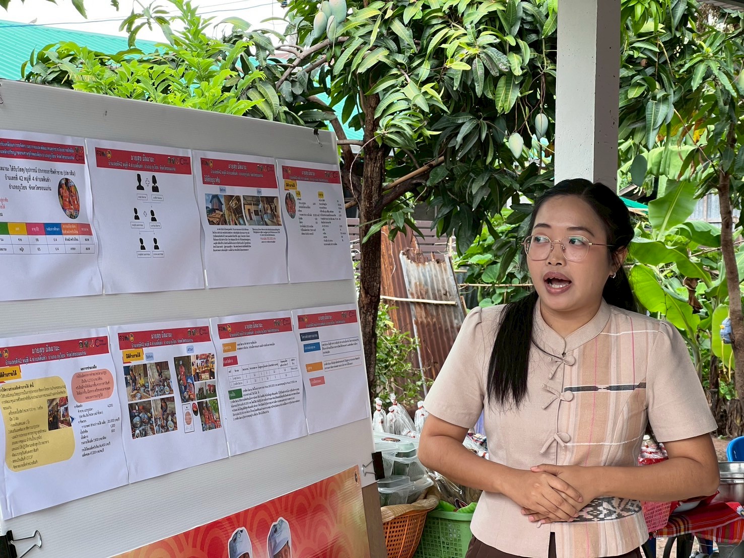 พช.ขอนแก่น : รอง ผู้ว่าฯ ขอนแก่น นำทีม ศจพ.จ. ลงพื้นที่ติดตามการแก้ไขปัญหาความยากจนและเยี่ยมให้กำลังใจครัวเรือนตกเกณฑ์ในมิติต่าง ๆ ในระดับพื้นที่อำเภอภูเวียงและอำเภอเวียงเก่า