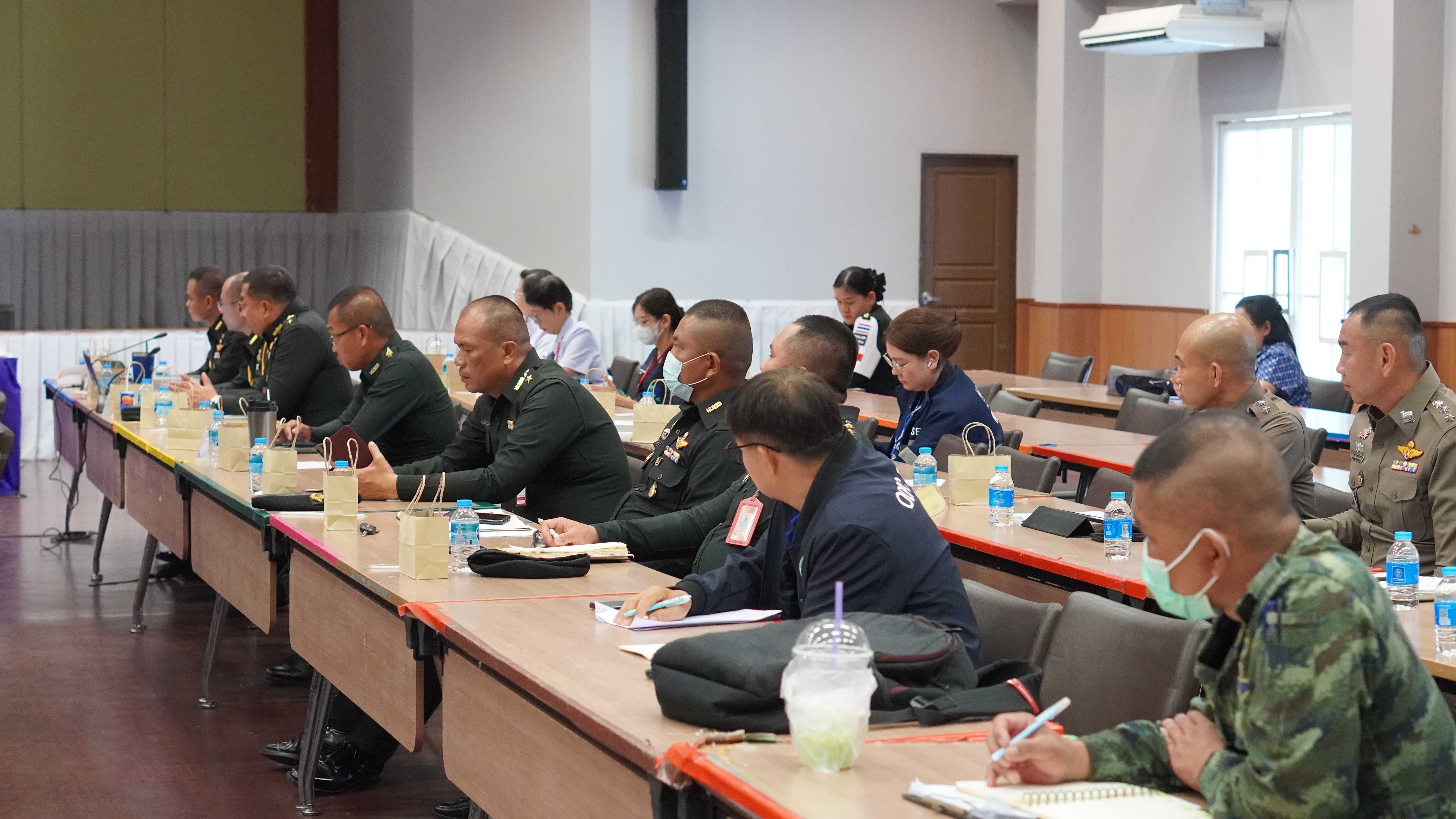 จังหวัดขอนแก่น : ประชุมเตรียมการถวายความปลอดภัยแด่ สมเด็จพระกนิษฐาธิราชเจ้า กรมสมเด็จพระเทพรัตนราชสุดาฯ สยามบรมราชกุมารี เสด็จแทนพระองค์ไปในการพระราชทานปริญญาบัตรแก่ผู้สำเร็จการศึกษาจากมหาวิทยาลัยมหาสารคาม
