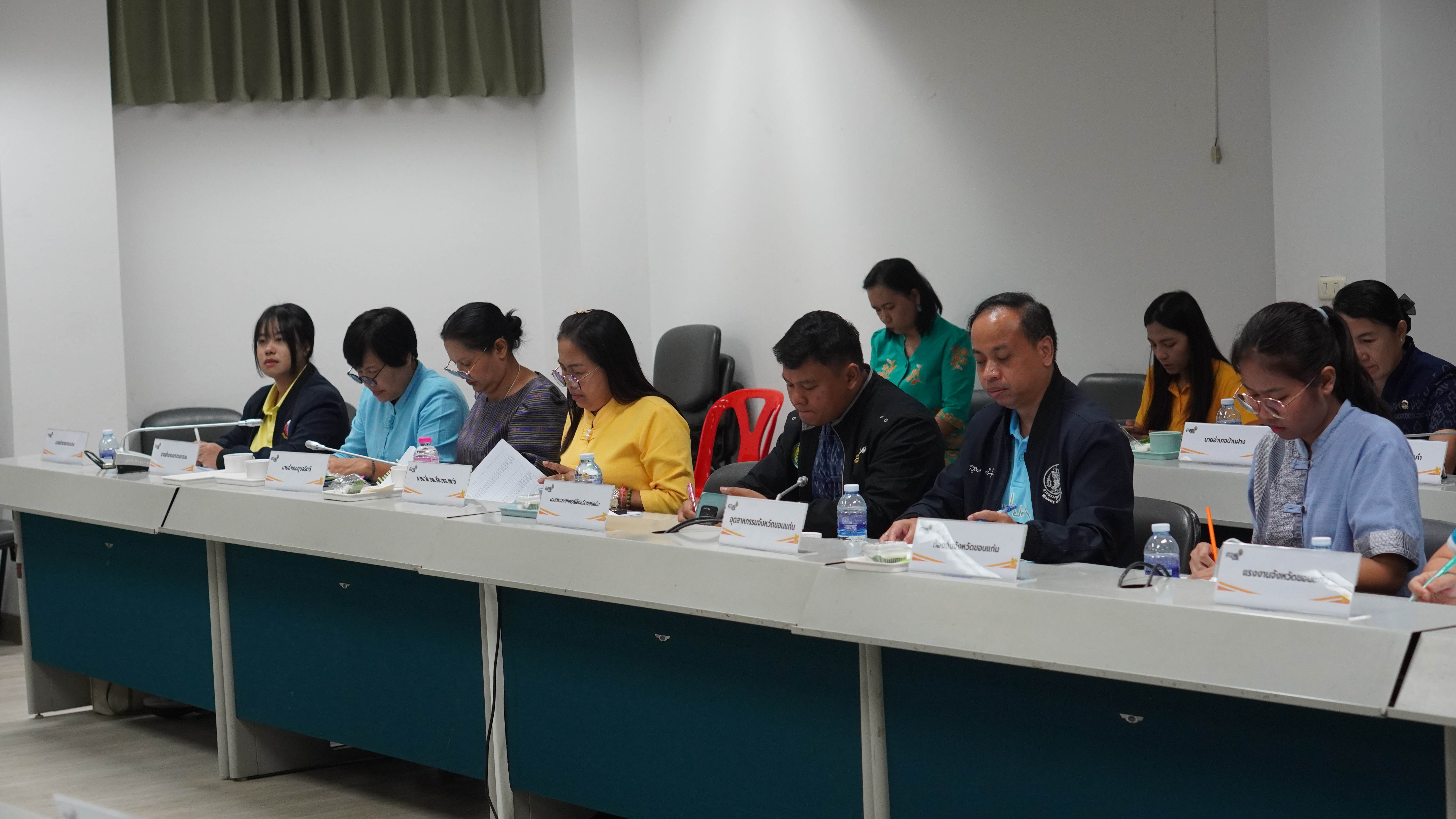 พช.ขอนแก่น : ประชุมนำเสนอผลการจัดเก็บและรับรองคุณภาพข้อมูลความจำเป็นพื้นฐาน (จปฐ.) ปี 2567