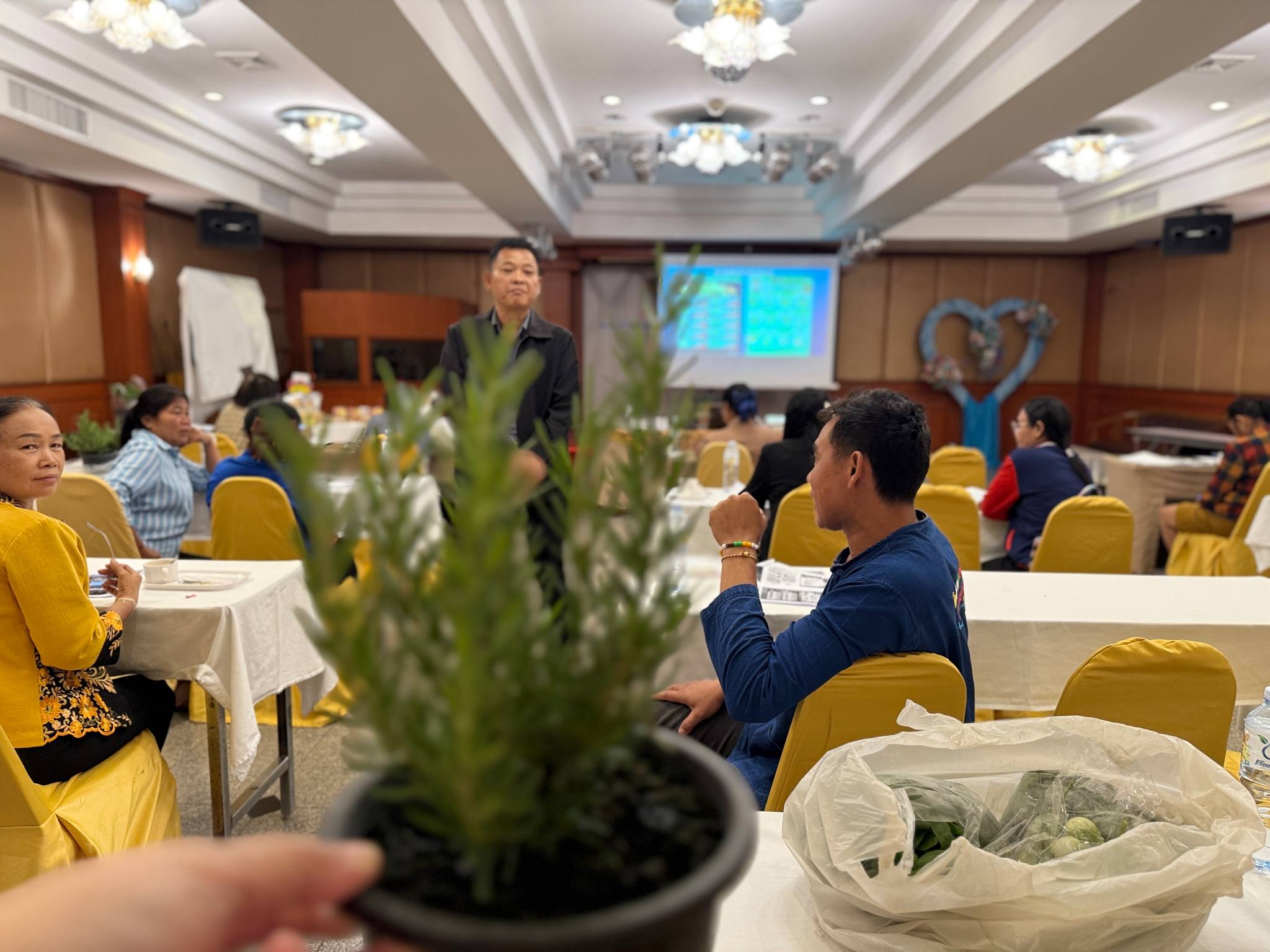 จังหวัดขอนแก่น : ดำเนินโครงการประชุมเชิงปฏิบัติการส่งเสริมการสร้างรายได้จากกิจการอาหารปลอดภัยระดับจังหวัด ประจำปีงบประมาณ พ.ศ. 2568 ระหว่างวันที่ 22 – 23 พฤษภาคม 2568 ณ ห้องอัพทาวน์ โรงแรมขอนแก่นโฮเต็ล ตำบลในเมือง อำเภอเมืองขอนแก่น จังหวัดขอนแก่น