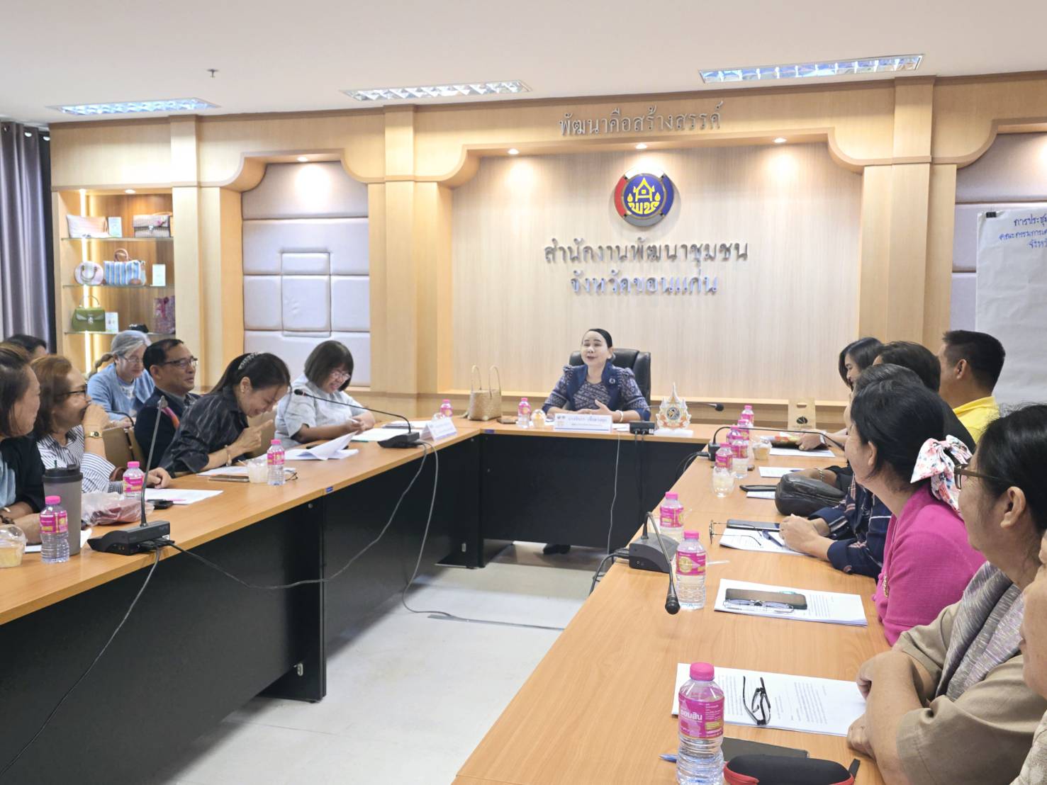 พช.ขอนแก่น : จัดประชุมเครือข่ายกลุ่มอาชีพ และผู้ผลิต ผู้ประกอบการหนึ่งตำบล หนึ่งผลิตภัณฑ์ จังหวัดขอนแก่น ครั้งที่ 1/2568 และคัดเลือก OTOP ร่วมงาน OTOP Midyear 2025