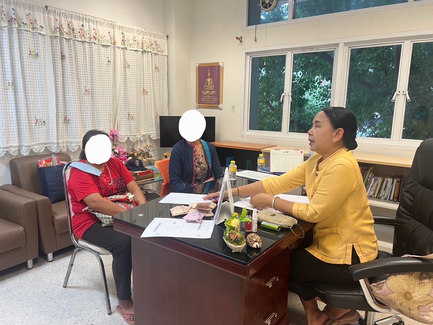 พช.ขอนแก่น เดินหน้าแก้หนี้กองทุนบทบาทสตรี ‘’คลินิกแก้หนี้สตรี คุณพร้อมจ่าย เราพร้อมจบ DEBT Clinic By CDK”