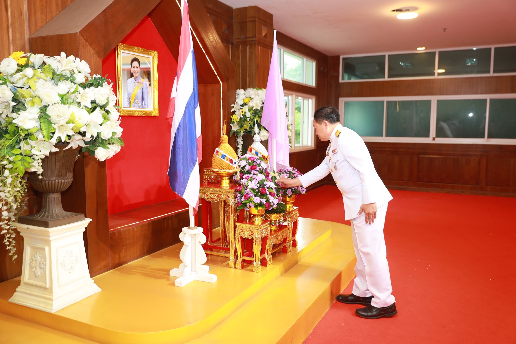 จังหวัดขอนแก่น : จัดพิธีทำบุญตักบาตรถวายพระราชกุศล เนื่องในโอกาสวันเฉลิมพระชนมพรรษา สมเด็จพระนางเจ้า ฯ พระบรมราชินี 3 มิถุนายน 2568