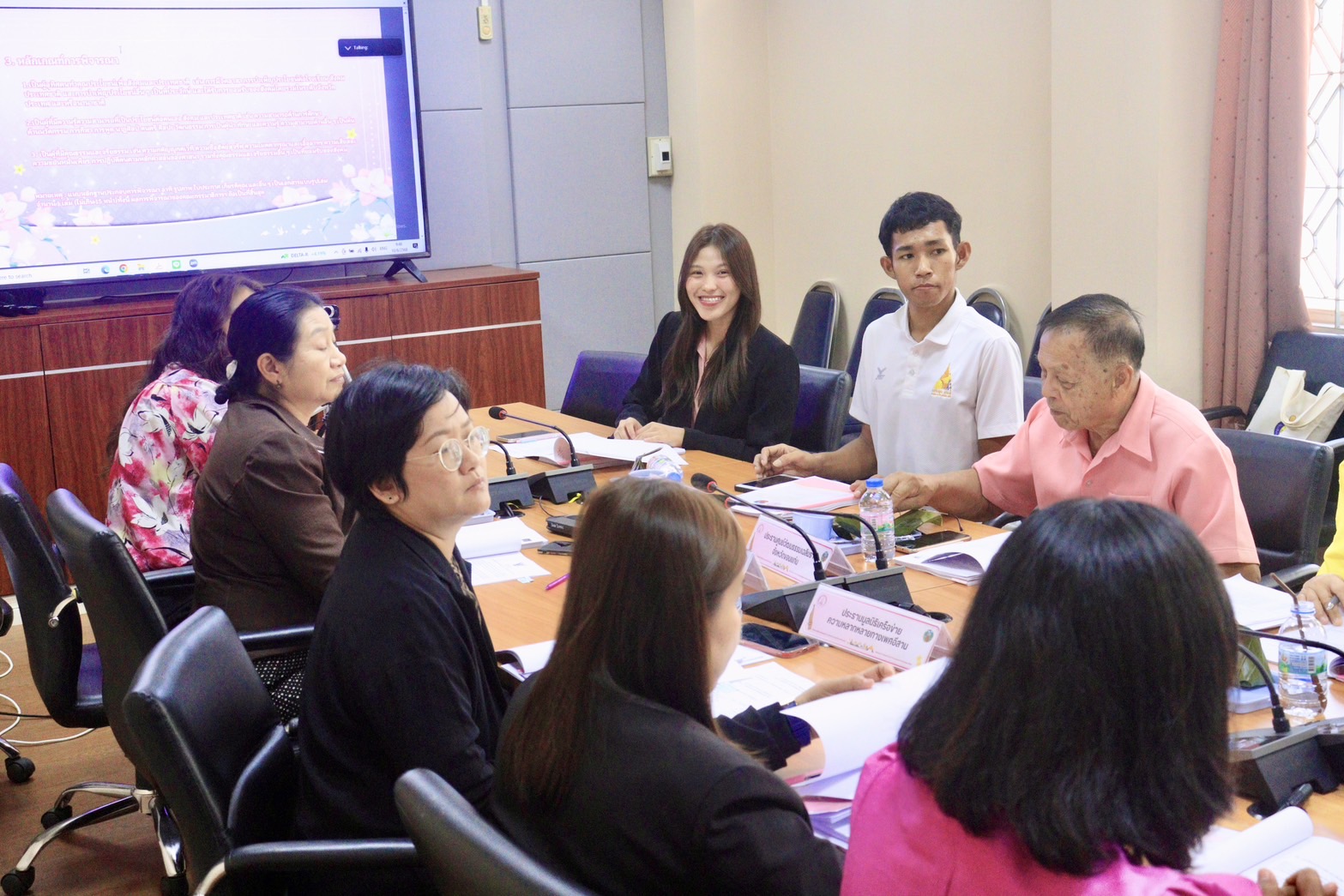 พช.ขอนแก่น : ร่วมประชุมคณะทำงานพิจารณาคัดเลือกบุคคลต้นแบบทำความดีเพื่อแผ่นดิน วุฒิสภา จังหวัดขอนแก่น