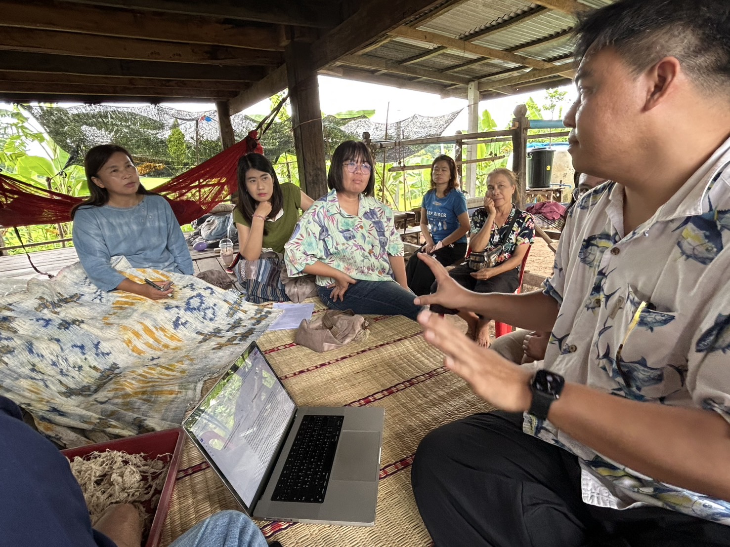 พช.ขอนแก่น : เตรียมความพร้อมการจัดกิจกรรมประกวดและเผยแพร่ผลการดำเนินงานเครือข่ายองค์ความรู้ KBO จังหวัด (Knowledge-Based OTOP:KBO) ประจำปี 2568