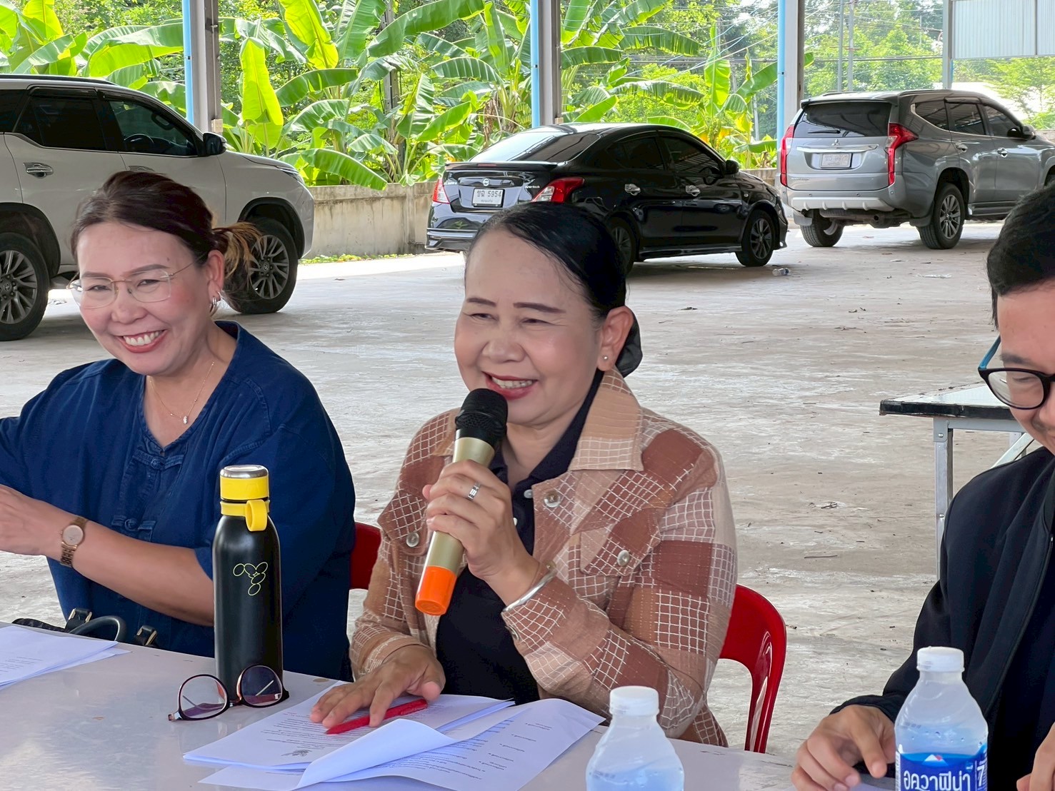พช.ขอนแก่น : ร่วมออกตรวจสอบการขออนุญาตใช้ตราสัญลักษณ์สิ่งบ่งชี้ทางภูมิศาสตร์ (GI) ไทย “มะม่วงน้ำดอกไม้สีทองบ้านแฮดขอนแก่น”