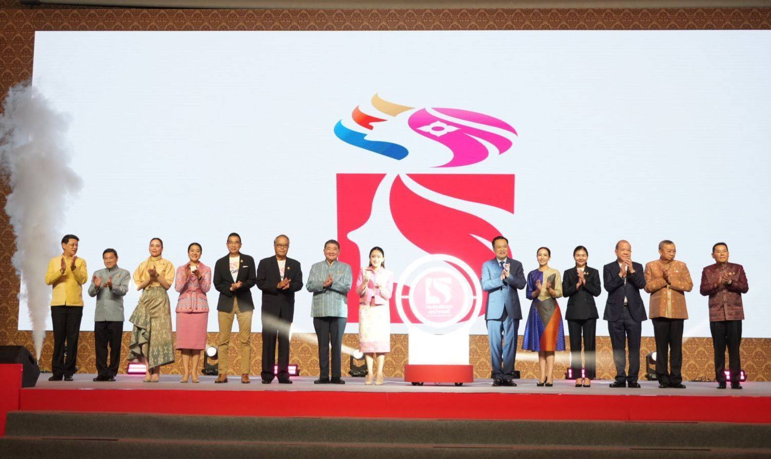 จังหวัดขอนแก่น : ร่วมโครงการพลังสตรีฯ ย้ำสตรีกำลังสำคัญพัฒนาประเทศ จงภูมิใจในตัวเอง – ยืนยันสานต่อกองทุนสตรีพร้อมยกระดับให้แข็งแกร่ง เดินหน้าพลิกโฉมกองทุนฯ ฝึกทักษะสร้างแบรนด์-ออนไลน์-AI ให้สตรี