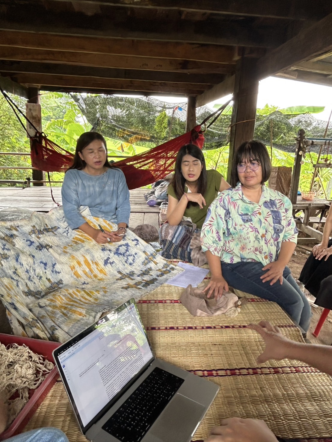 พช.ขอนแก่น : เตรียมความพร้อมการจัดกิจกรรมประกวดและเผยแพร่ผลการดำเนินงานเครือข่ายองค์ความรู้ KBO จังหวัด (Knowledge-Based OTOP:KBO) ประจำปี 2568