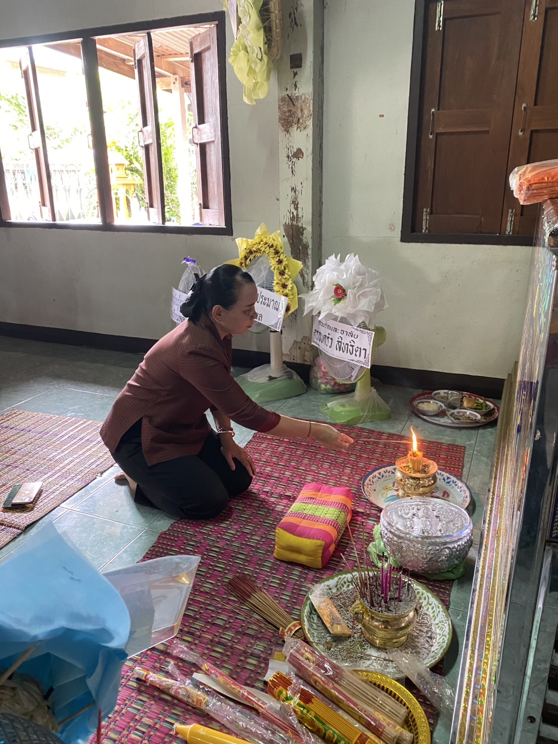 พช.ขอนแก่น : สำนักงานพัฒนาชุมชนจังหวัดขอนแก่นเป็นเจ้าภาพสวดอภิธรรมศพ นางนพรัตน์ ศรีมงคล ข้าราชการบำนาญ