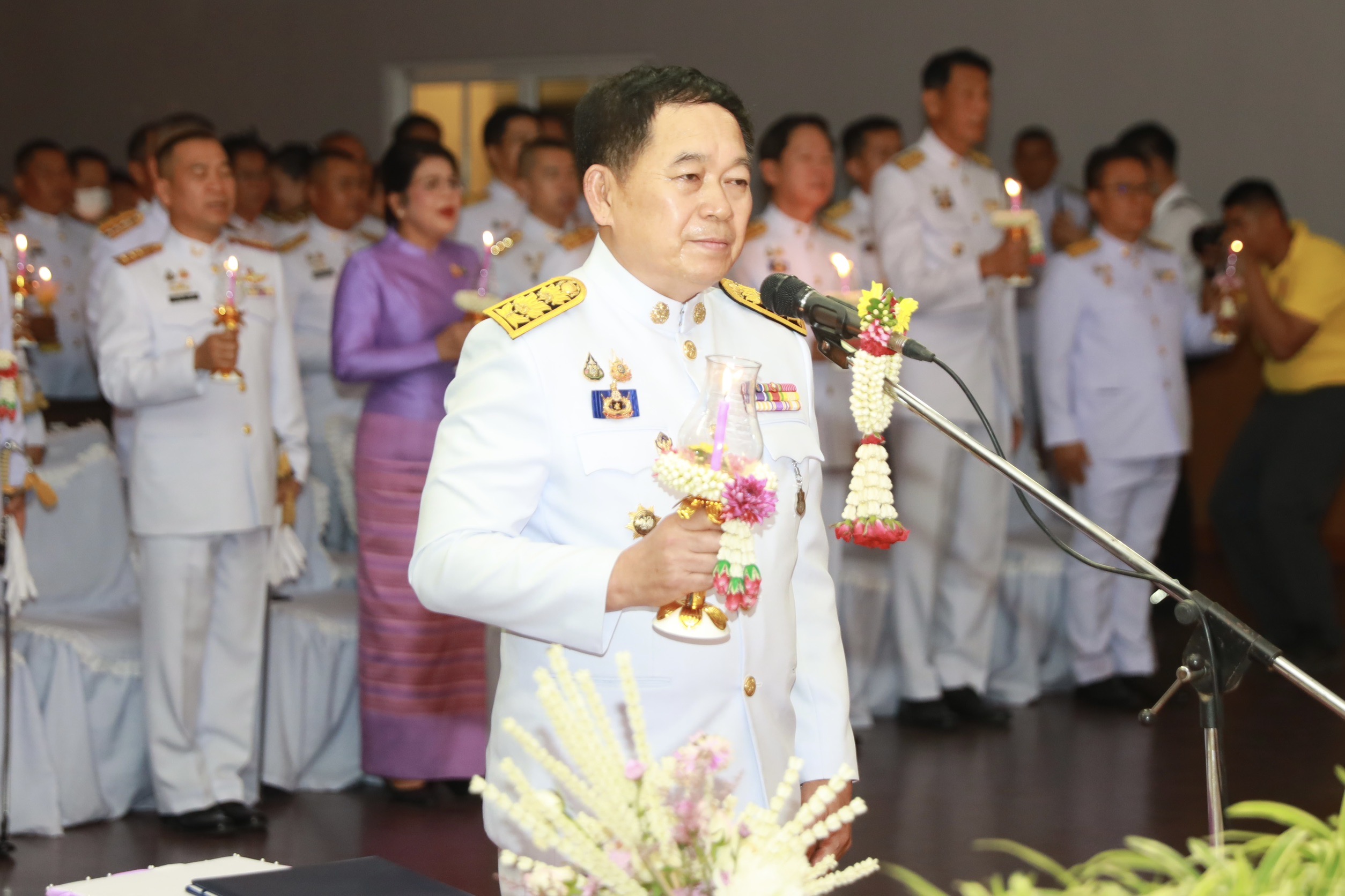 จังหวัดขอนแก่น : จัดพิธีถวายเครื่องราชสักการะและวางพานพุ่ม ถวายพระพรชัยมงคล เนื่องในวันเฉลิมพระชนมพรรษา สมเด็จพระนางเจ้าฯ พระบรมราชินี