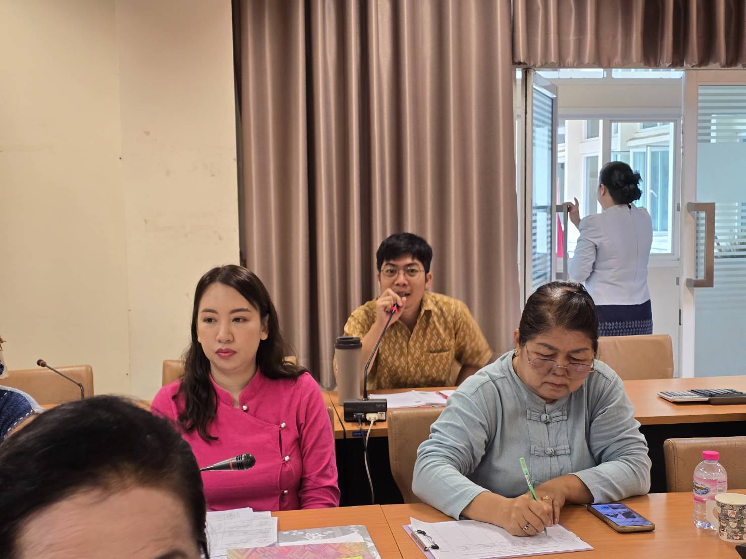 พช.ขอนแก่น : ประชุมคณะทำงานขับเคลื่อนกองทุนพัฒนาบทบาทสตรีจังหวัดขอนแก่น ครั้งที่ 6/2568