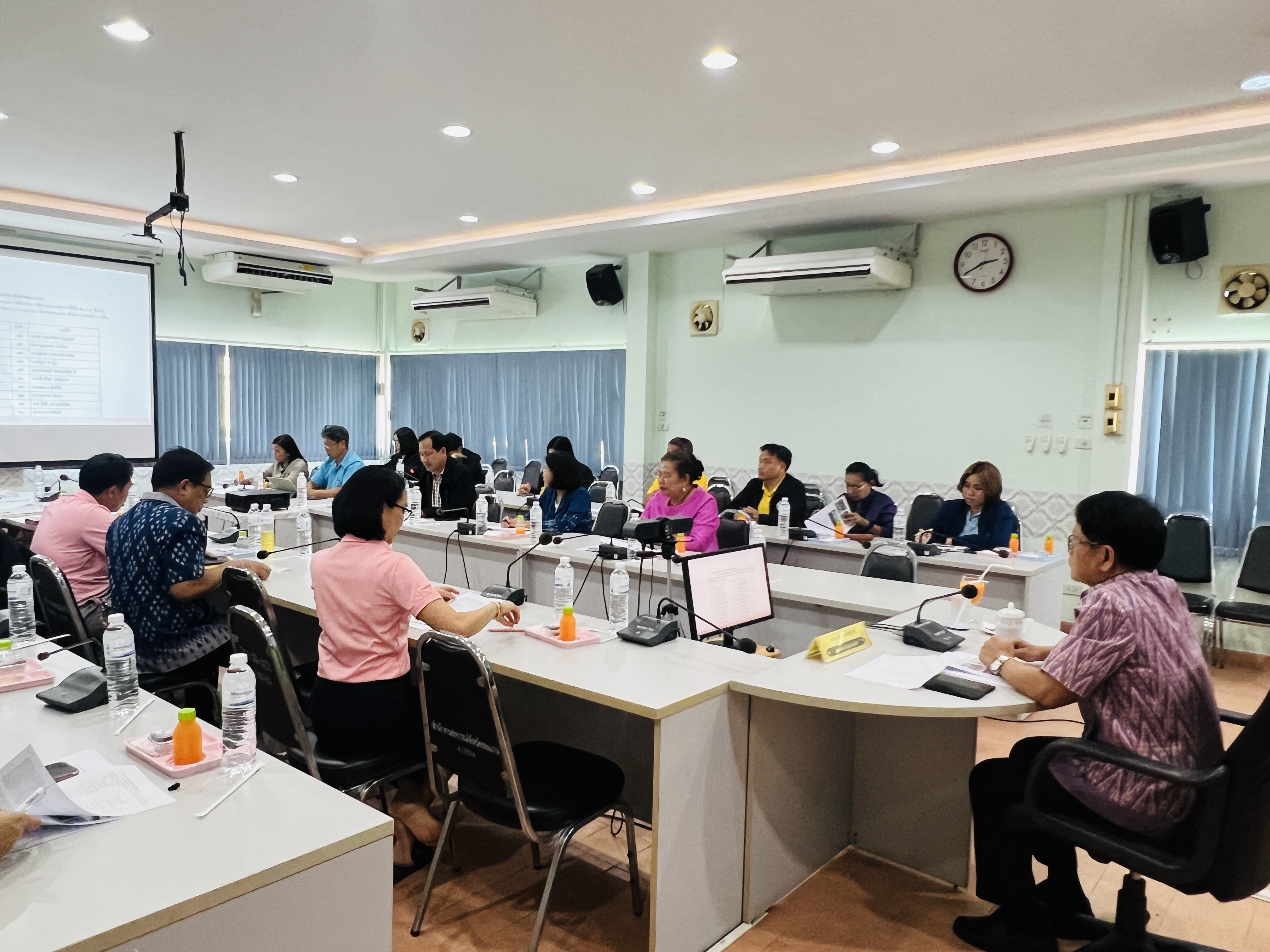 พช.ขอนแก่น : เข้าร่วมประชุมคณะทำงานส่งเสริมพัฒนาอาชีพและการตลาดภายใต้คณะอนุกรรมการนโยบายที่ดิน จังหวัดขอนแก่น (คทช.จังหวัดขอนแก่น)