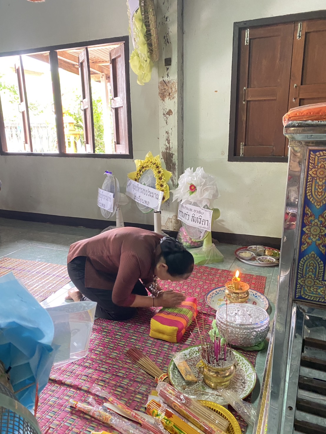 พช.ขอนแก่น : สำนักงานพัฒนาชุมชนจังหวัดขอนแก่นเป็นเจ้าภาพสวดอภิธรรมศพ นางนพรัตน์ ศรีมงคล ข้าราชการบำนาญ