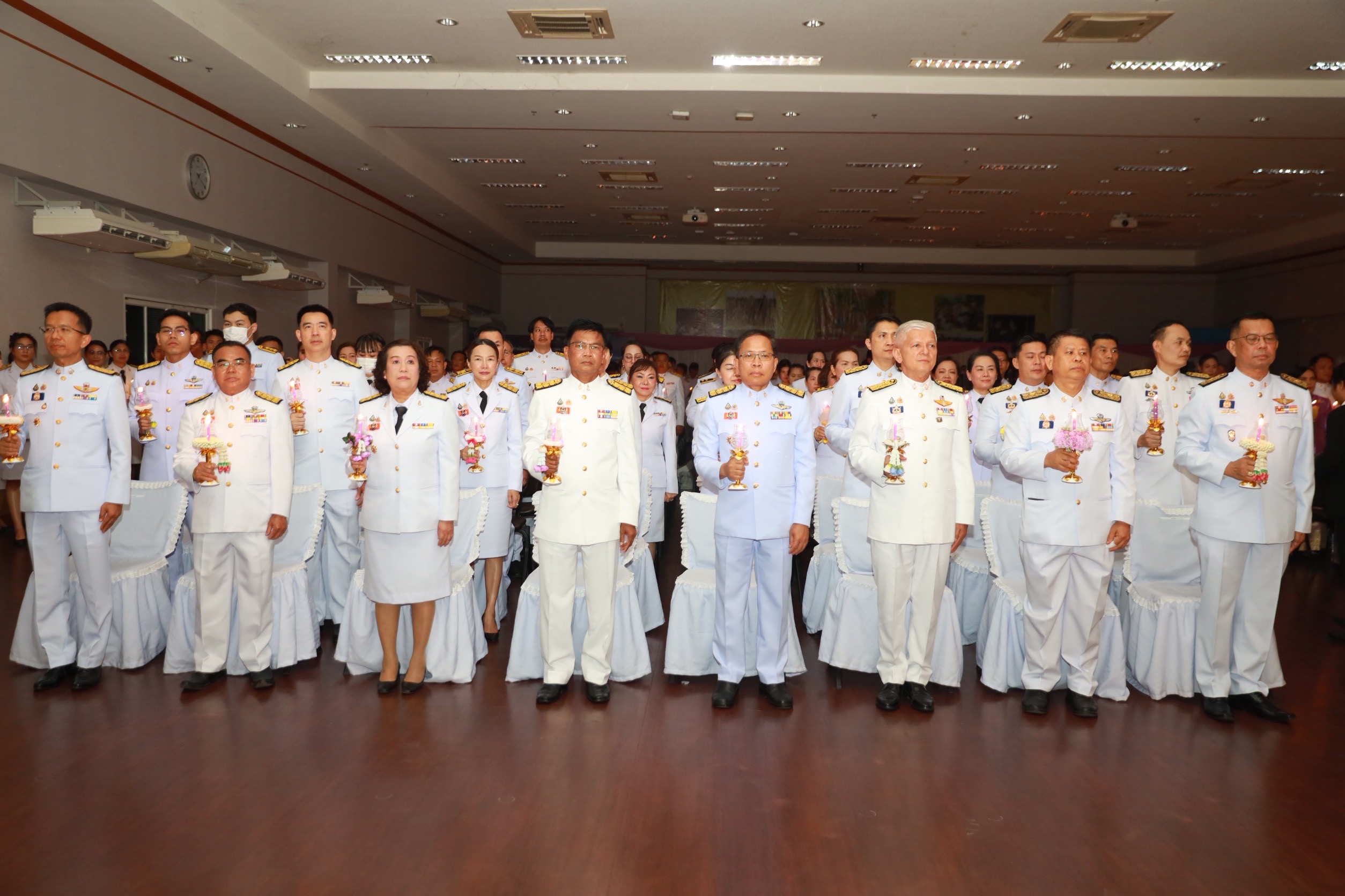 จังหวัดขอนแก่น : จัดพิธีถวายเครื่องราชสักการะและวางพานพุ่ม ถวายพระพรชัยมงคล เนื่องในวันเฉลิมพระชนมพรรษา สมเด็จพระนางเจ้าฯ พระบรมราชินี