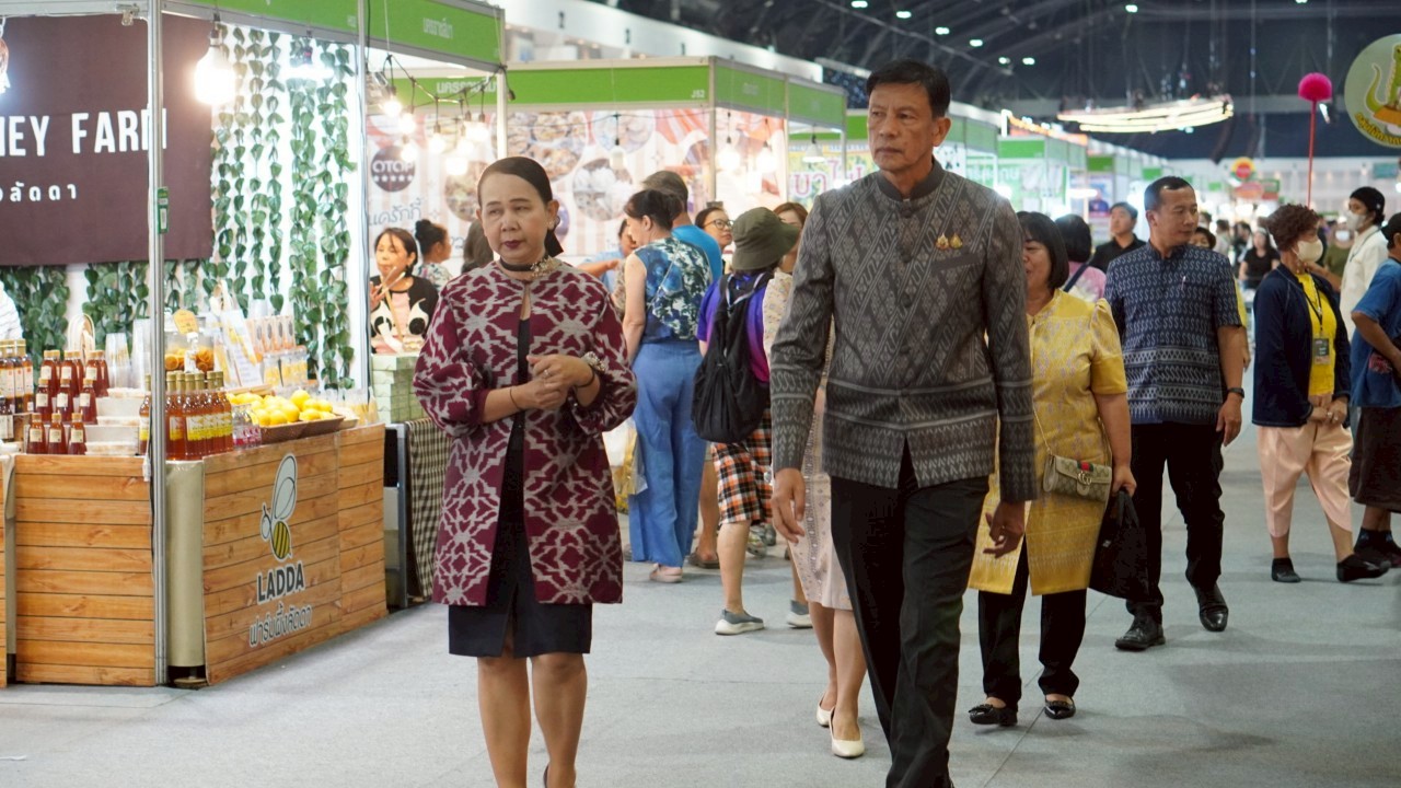 พช.ขอนแก่น : นายกรัฐมนตรี เปิดงาน OTOP MIDYEAR 2025 ชู OTOP และ Soft Power ให้ชีวิตความเป็นอยู่ของประชาชนดีขึ้น