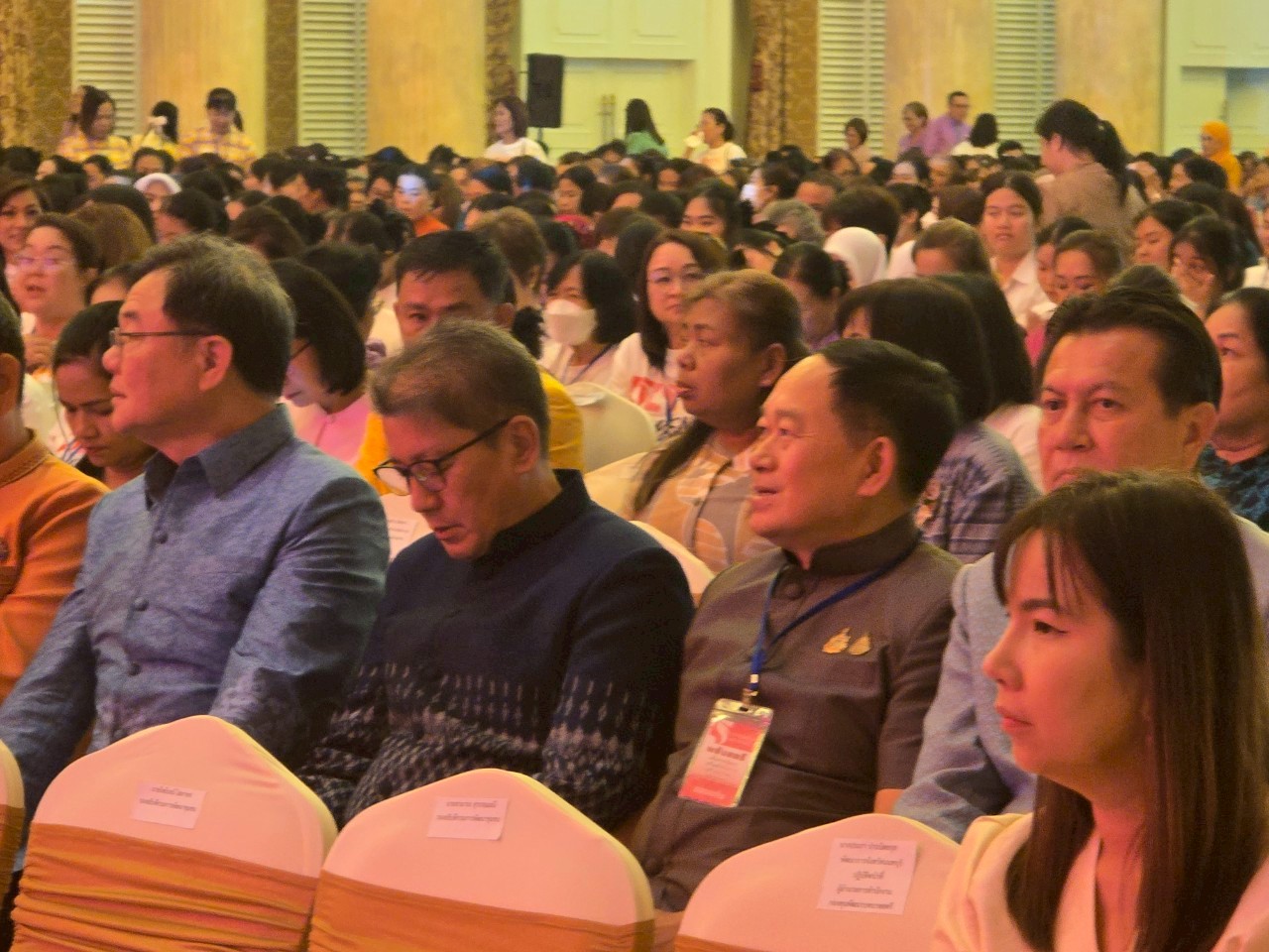 จังหวัดขอนแก่น : ร่วมโครงการพลังสตรีฯ ย้ำสตรีกำลังสำคัญพัฒนาประเทศ จงภูมิใจในตัวเอง – ยืนยันสานต่อกองทุนสตรีพร้อมยกระดับให้แข็งแกร่ง เดินหน้าพลิกโฉมกองทุนฯ ฝึกทักษะสร้างแบรนด์-ออนไลน์-AI ให้สตรี
