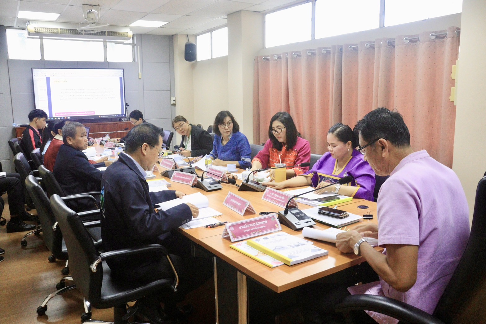 พช.ขอนแก่น : ร่วมประชุมคณะทำงานเพื่อพิจารณากลั่นกรองโครงการที่ขอรับการสนับสนุนและการกู้ยืมเงินทุนประกอบอาชีพจากกองทุนผู้สูงอายุ และโครงการปรับสภาพแวดล้อมและสิ่งอำนวยความสะดวกสำหรับผู้สูงอายุในพื้นที่จังหวัดขอนแก่น ครั้งที่ 3/2568
